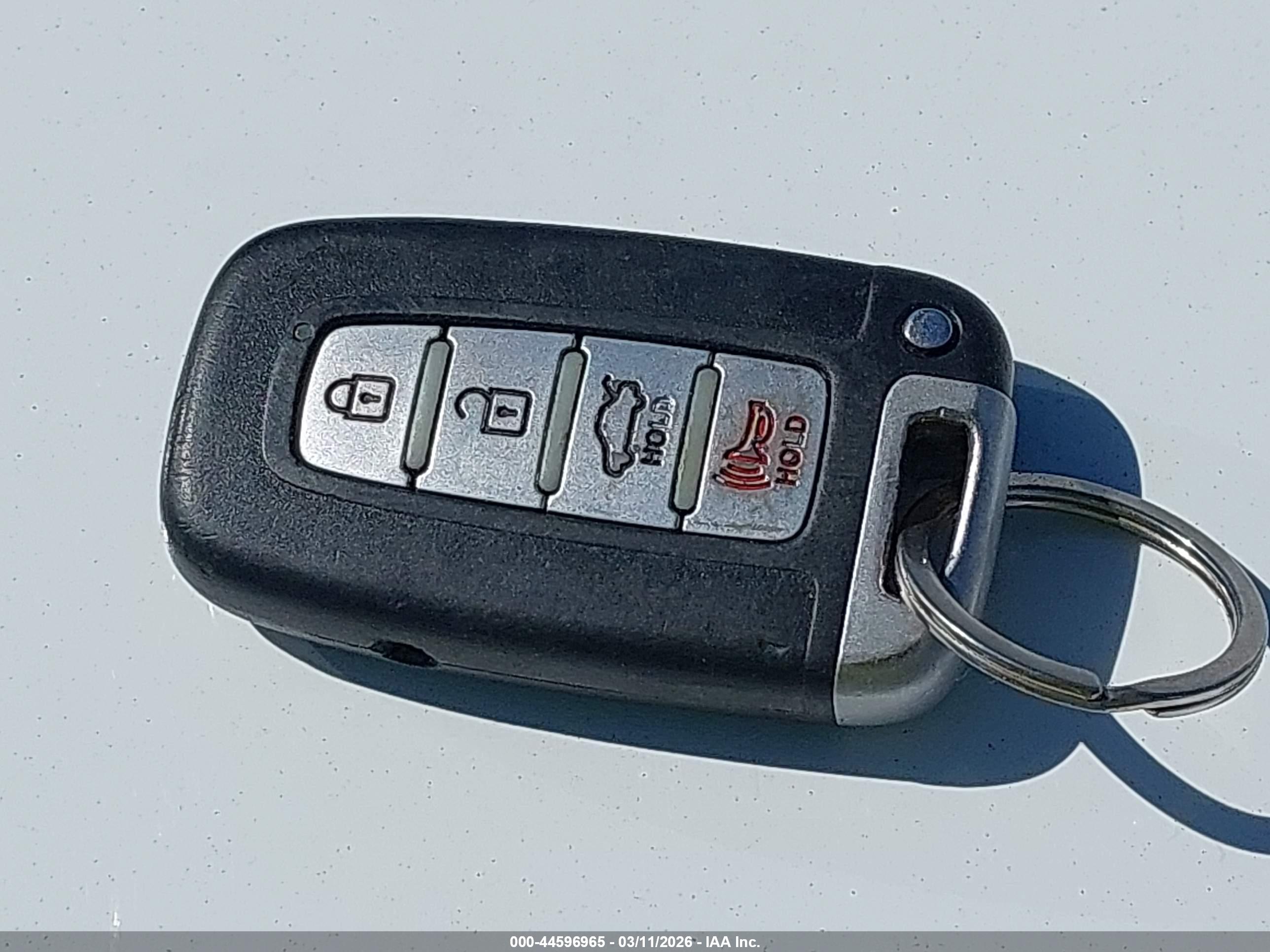 HYUNDAI ELANTRA image 11