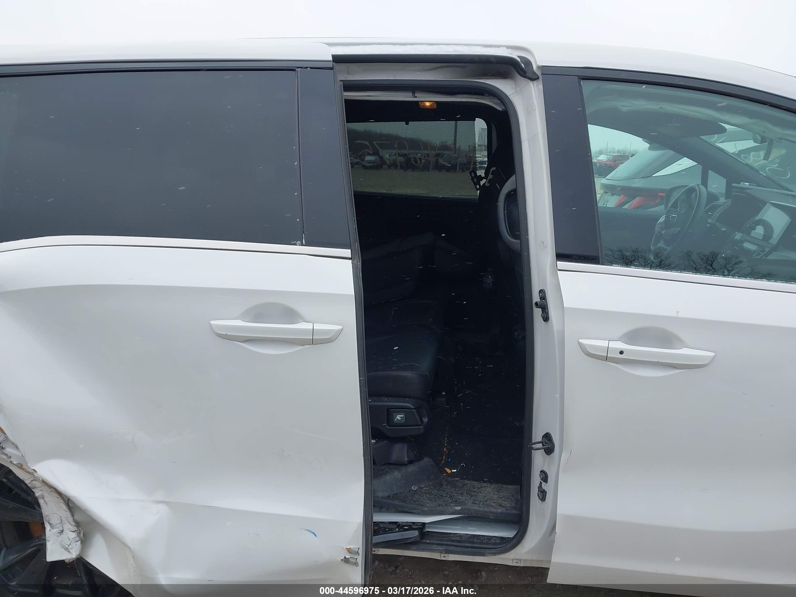 HONDA ODYSSEY image 8