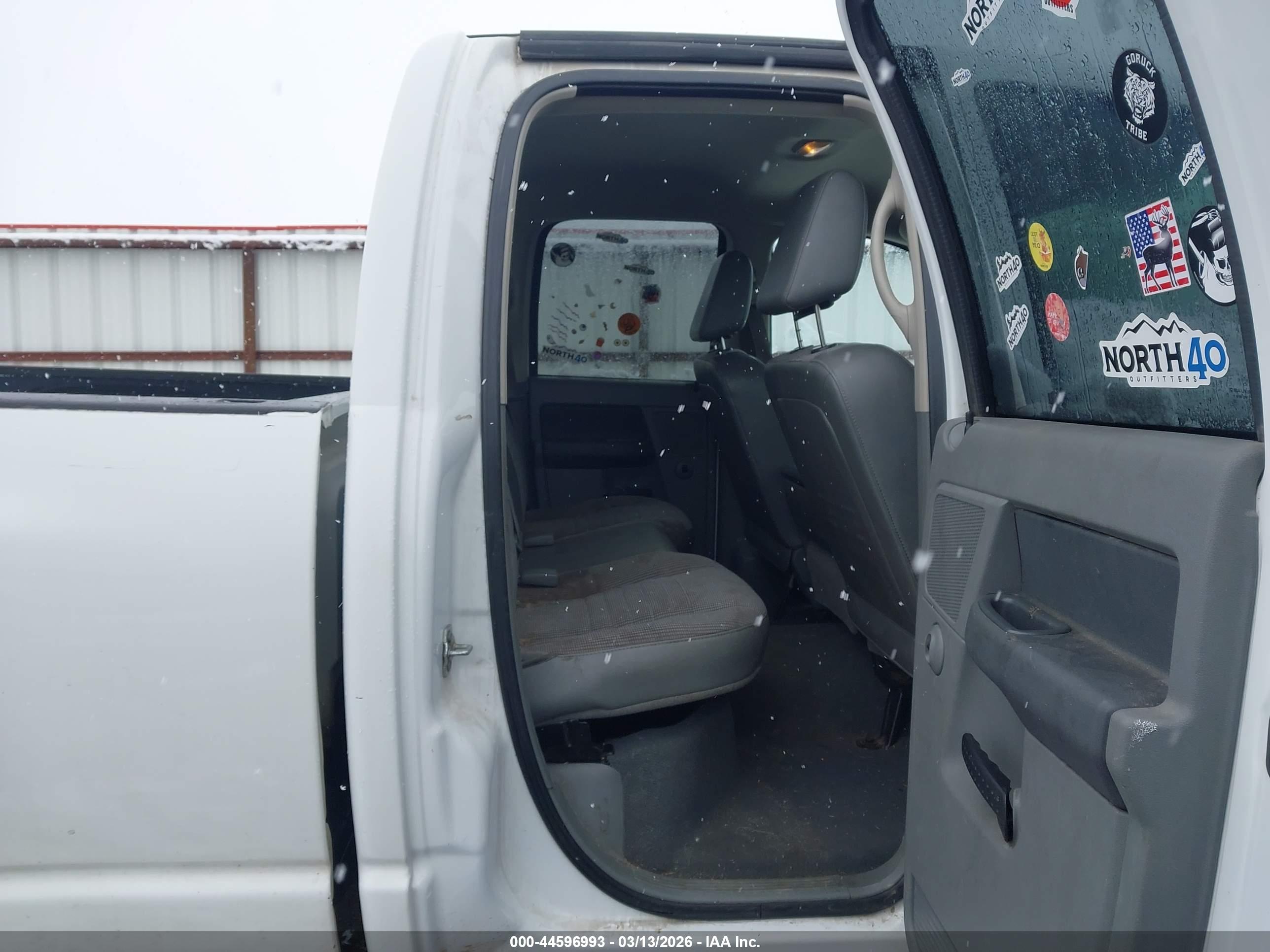 DODGE RAM image 8