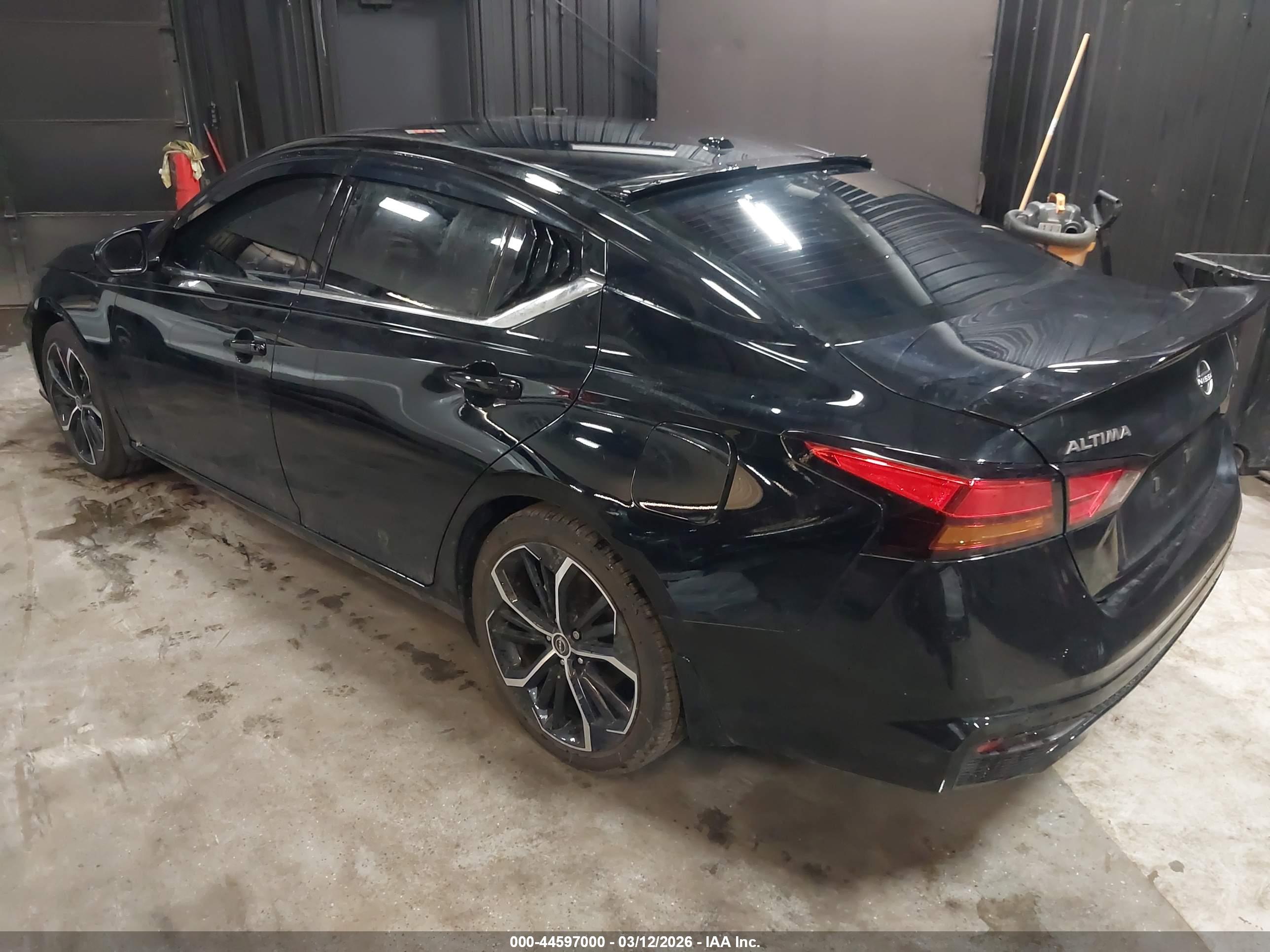 NISSAN ALTIMA image 3