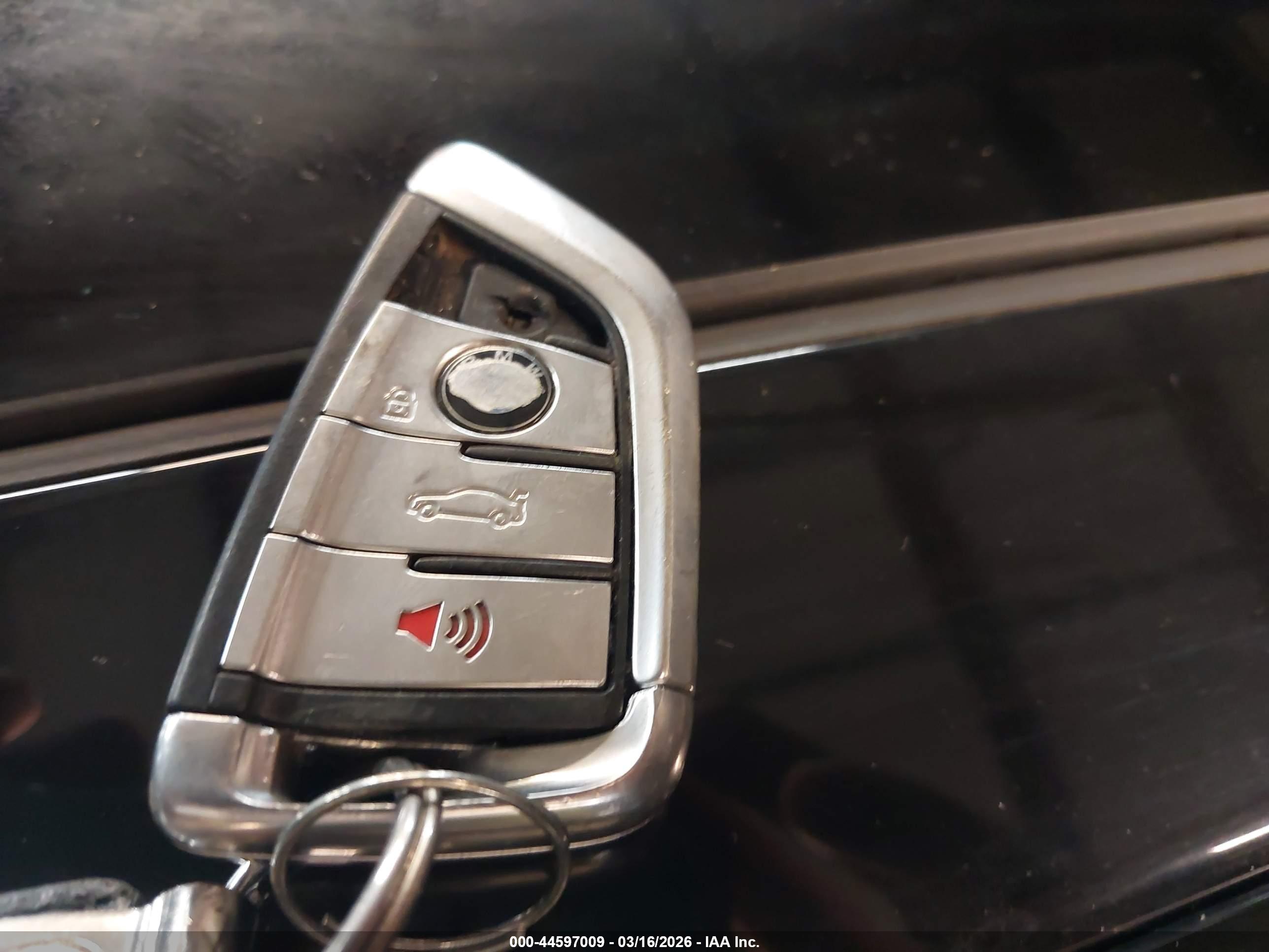BMW 530E image 11