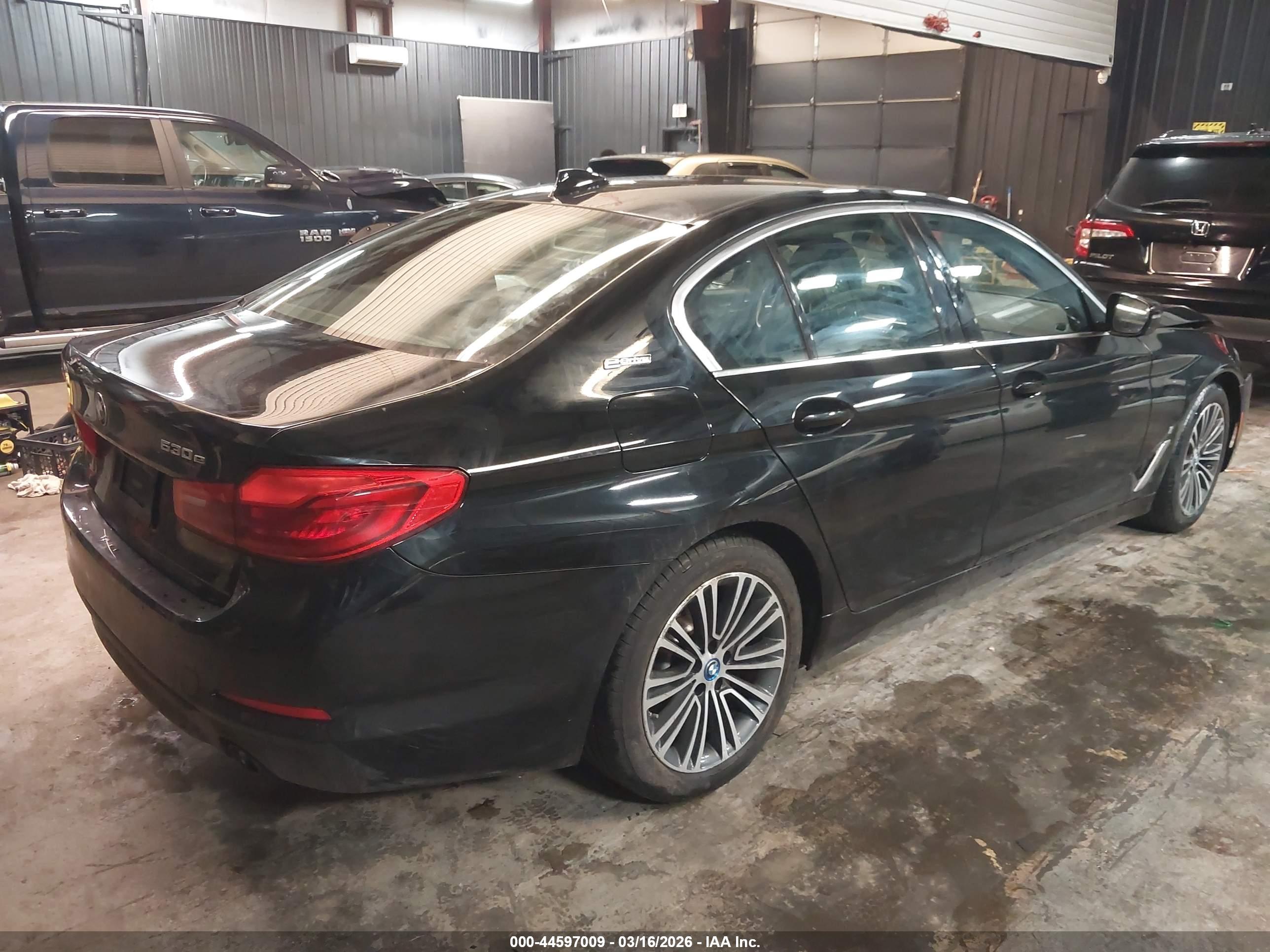BMW 530E image 4