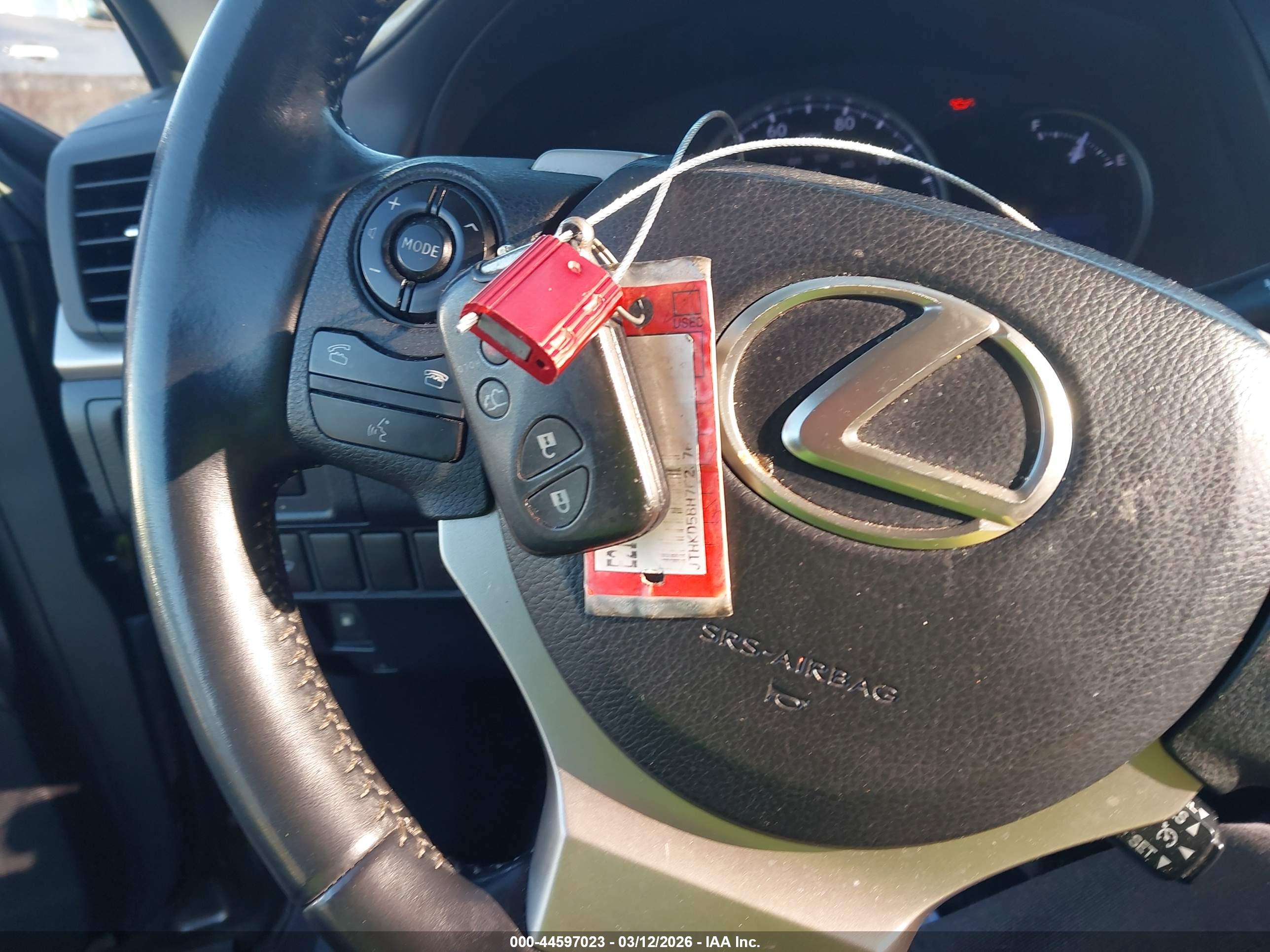 LEXUS CT image 11