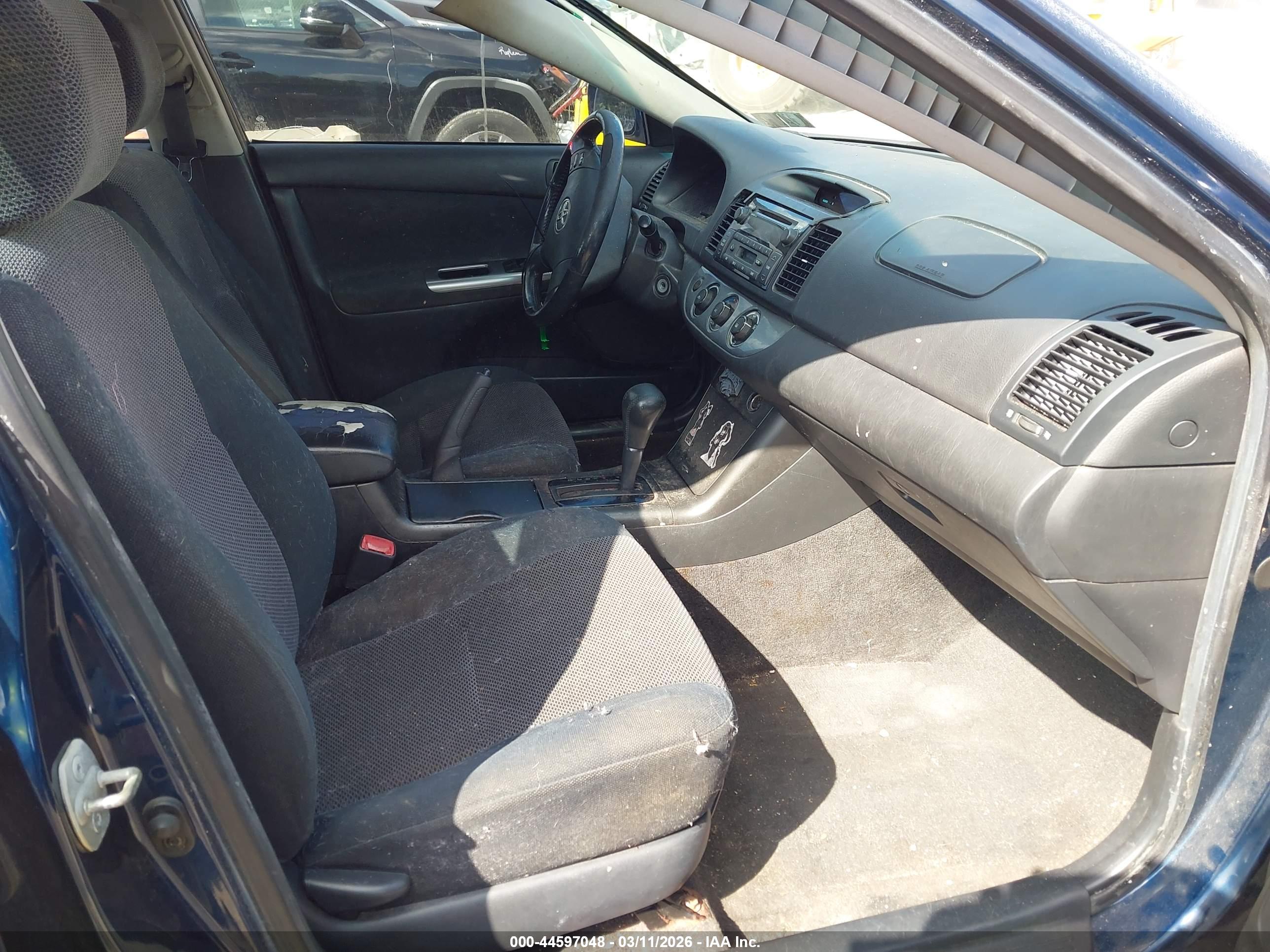 TOYOTA CAMRY image 5