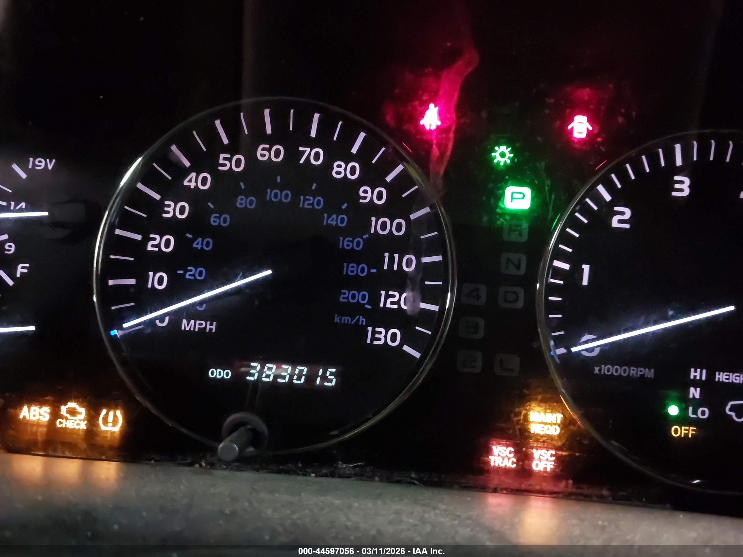 LEXUS LX image 7
