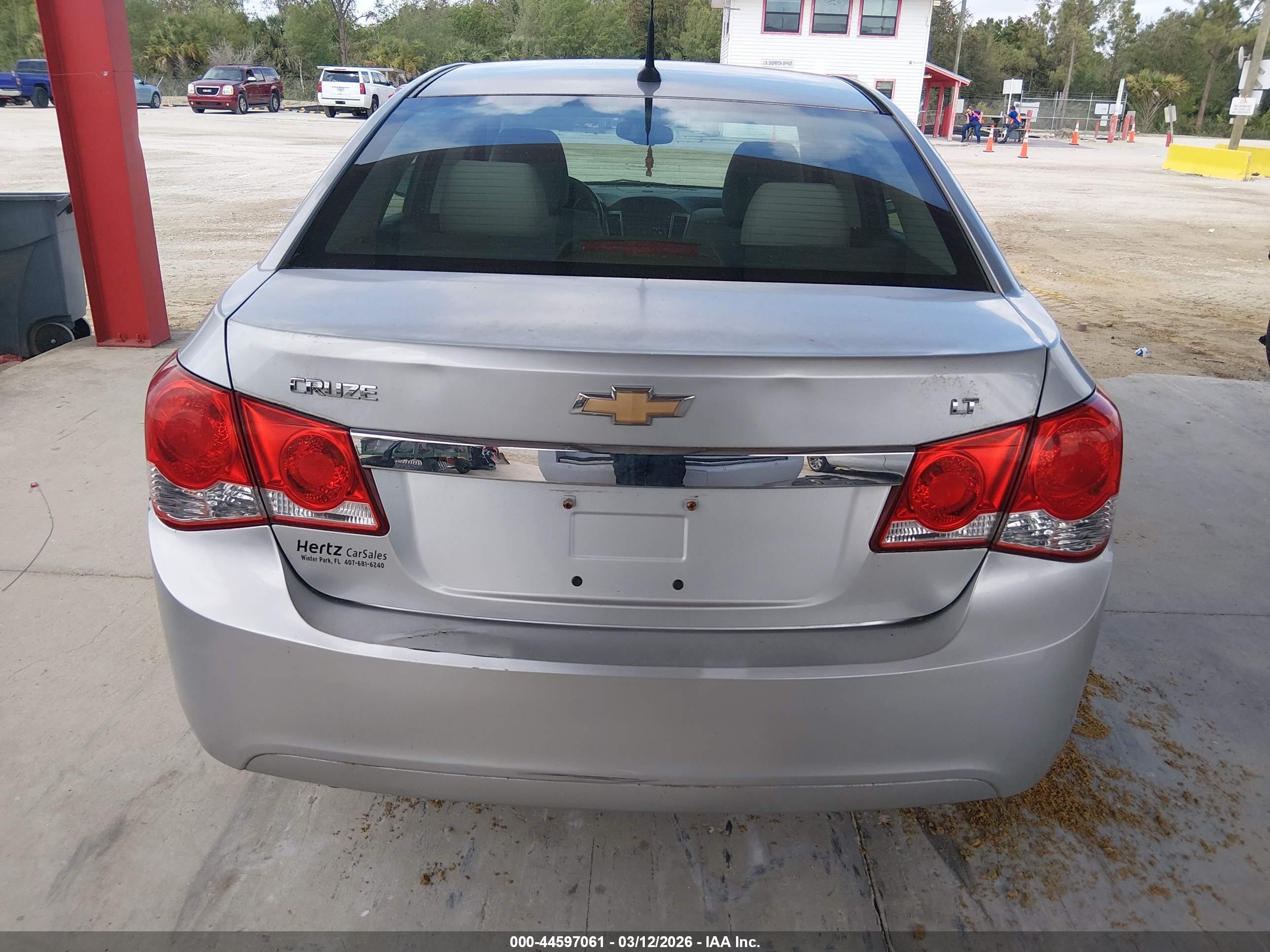 CHEVROLET CRUZE image 6
