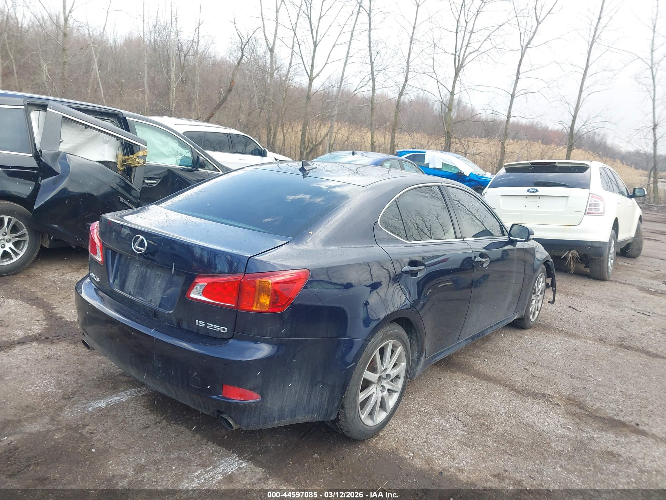 LEXUS IS image 4