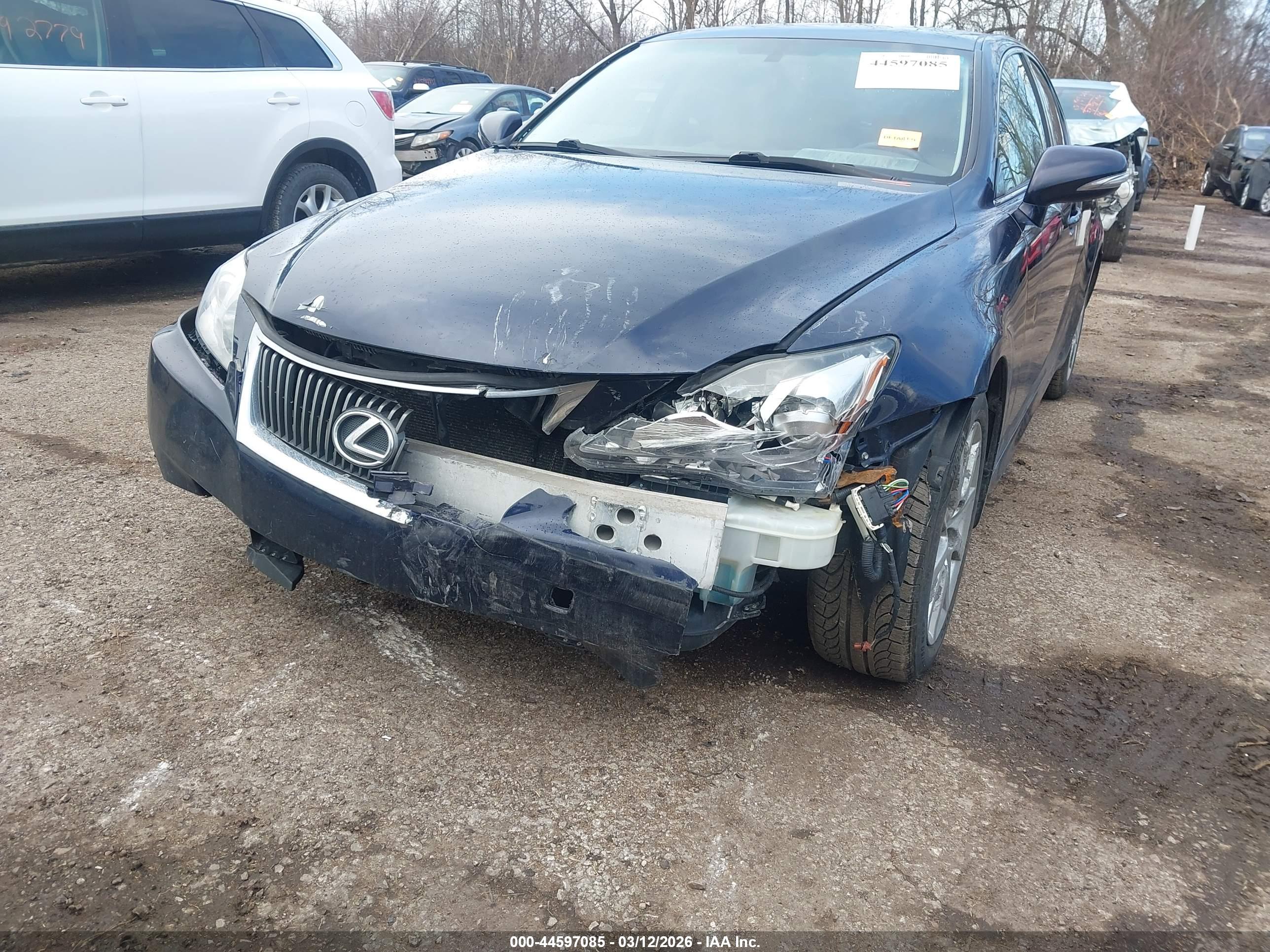 LEXUS IS image 6