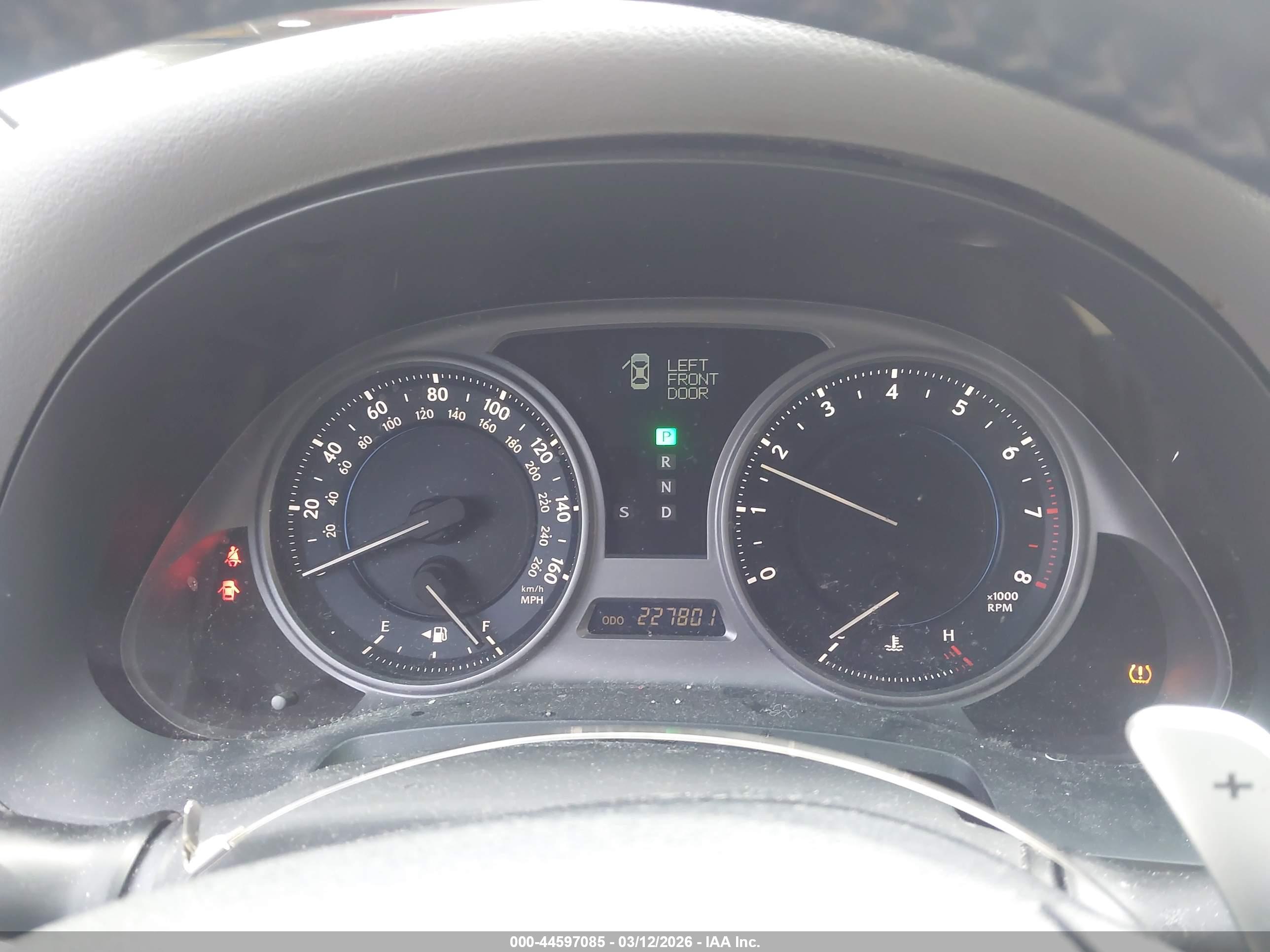 LEXUS IS image 7
