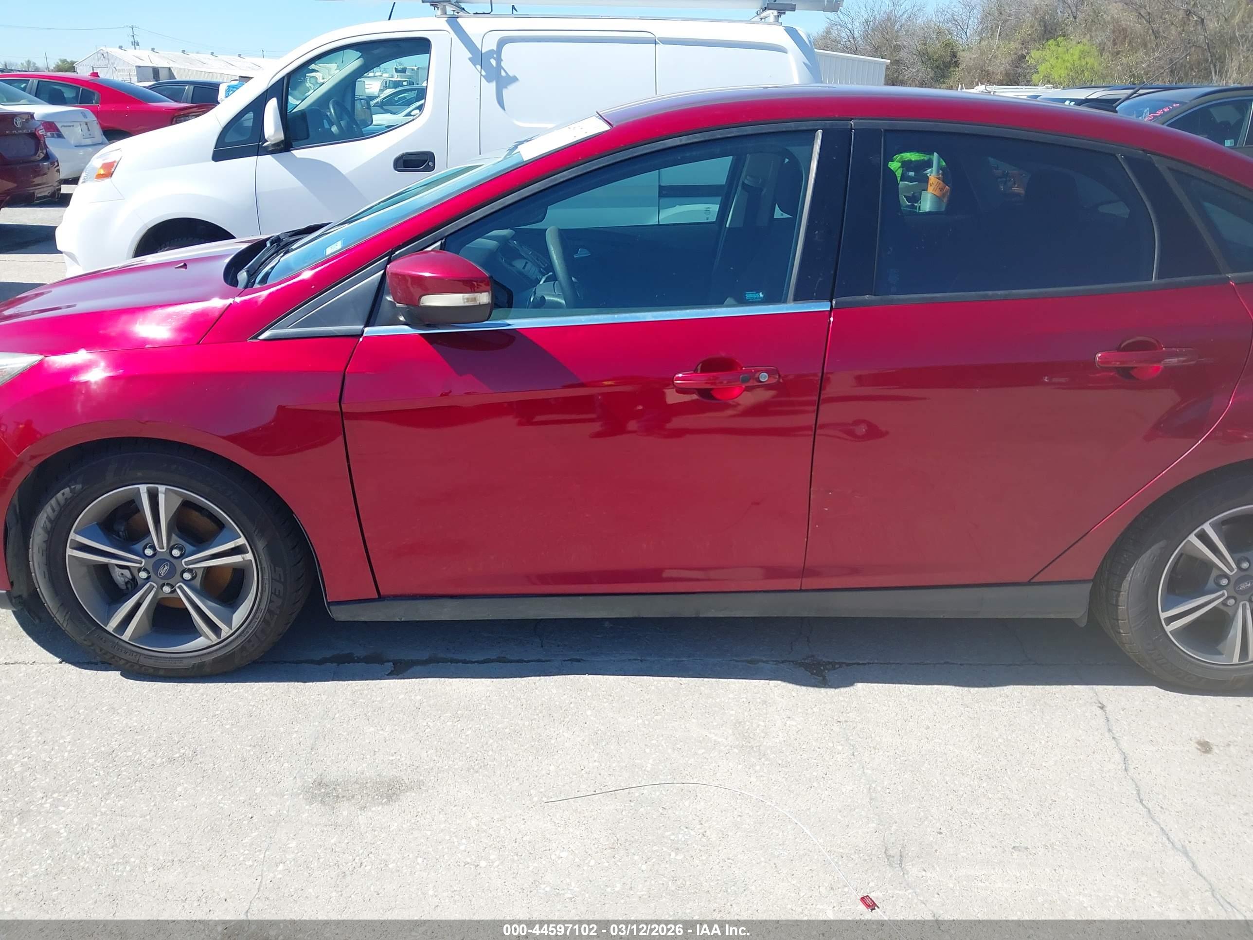 FORD FOCUS image 6