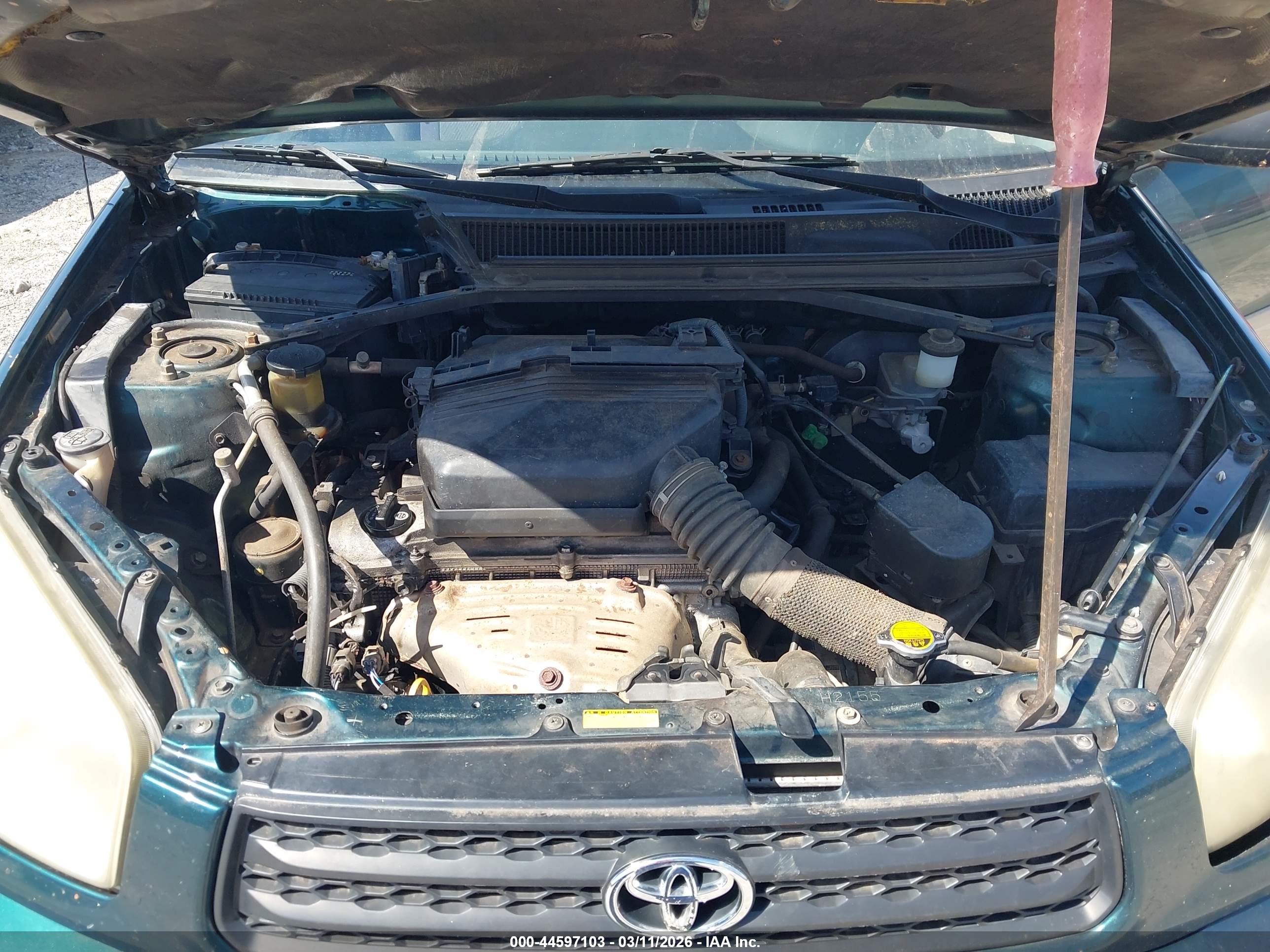 TOYOTA RAV4 image 10