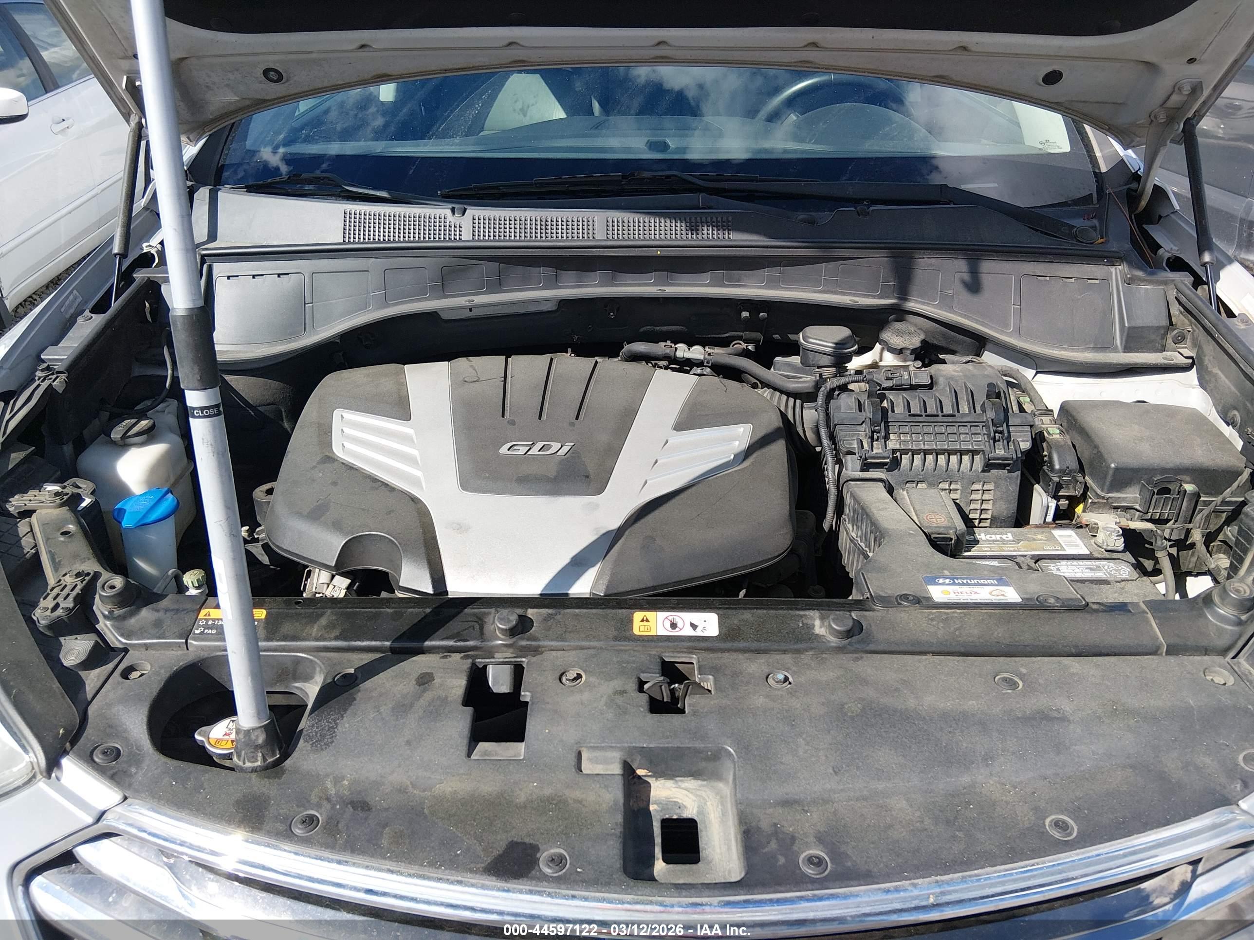 HYUNDAI SANTA image 10
