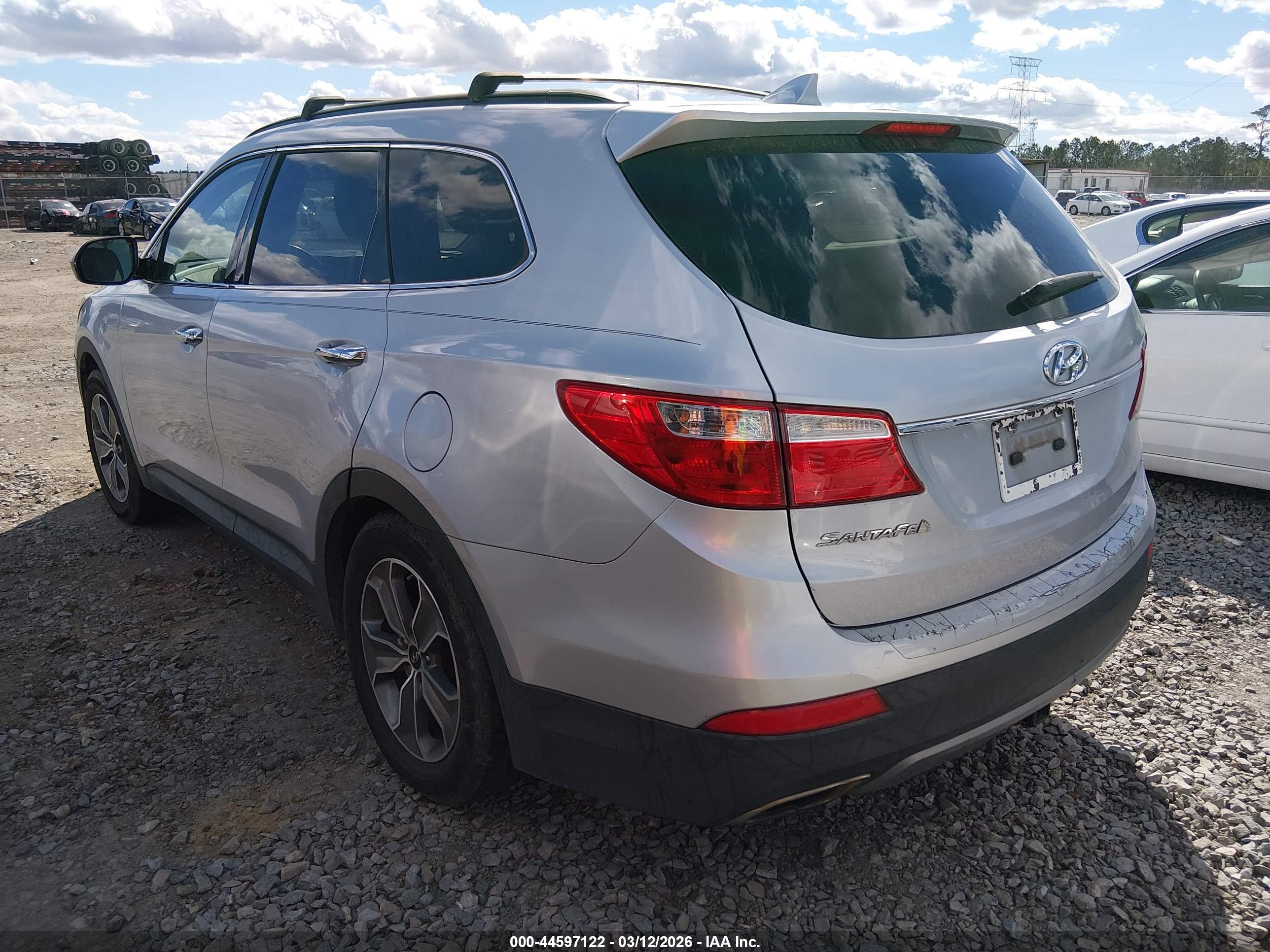 HYUNDAI SANTA image 3