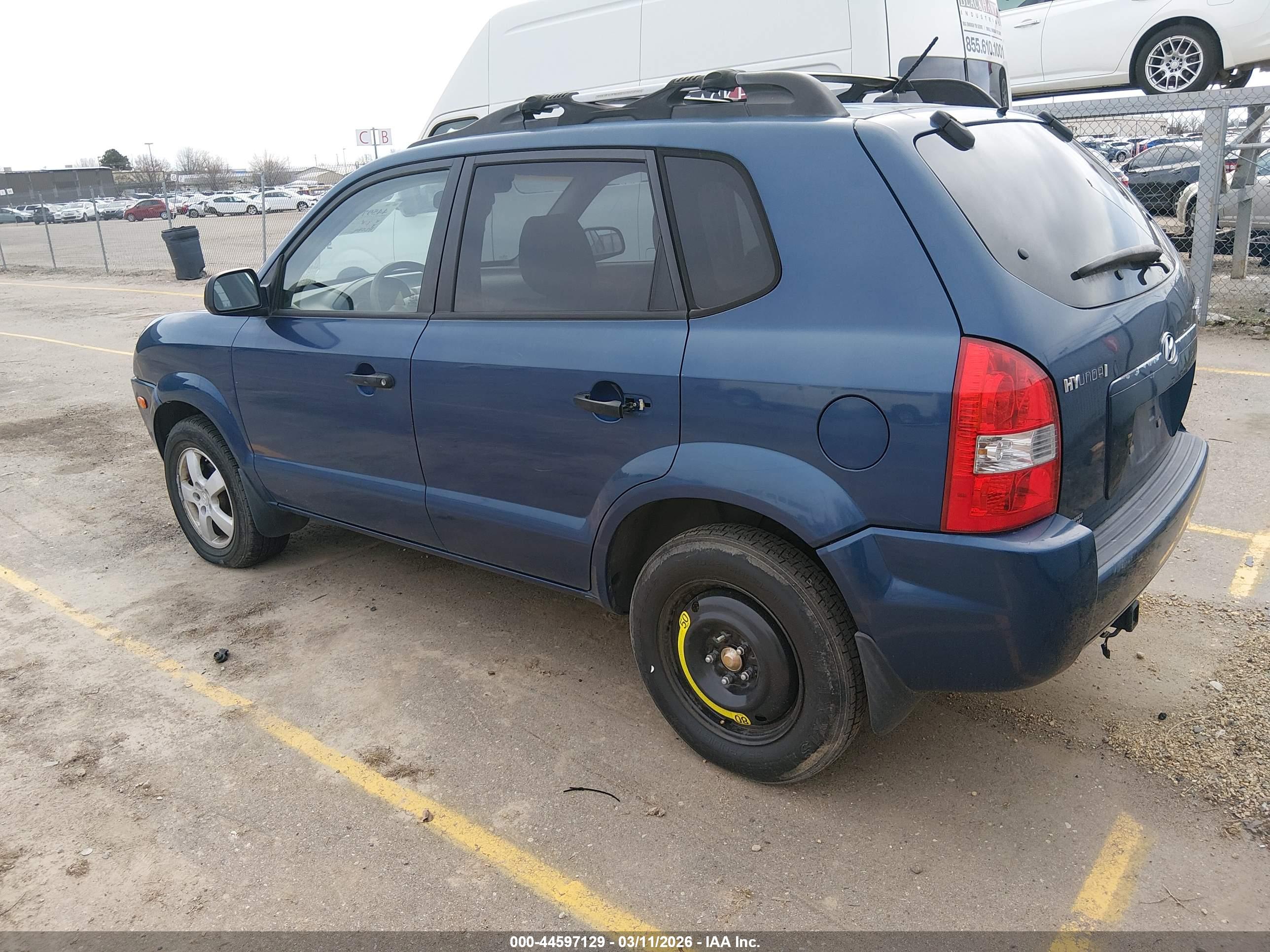 HYUNDAI TUCSON image 3