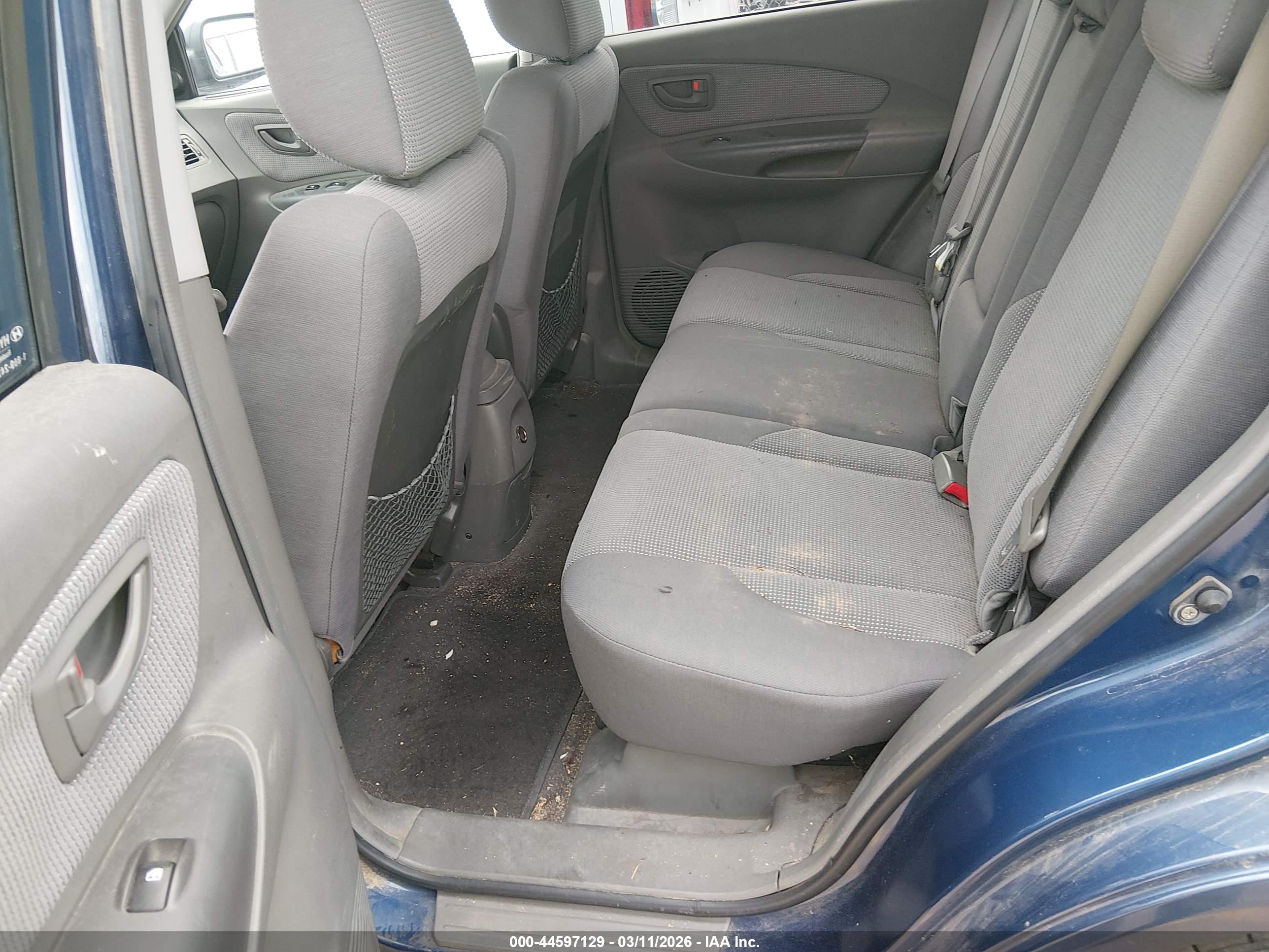 HYUNDAI TUCSON image 8
