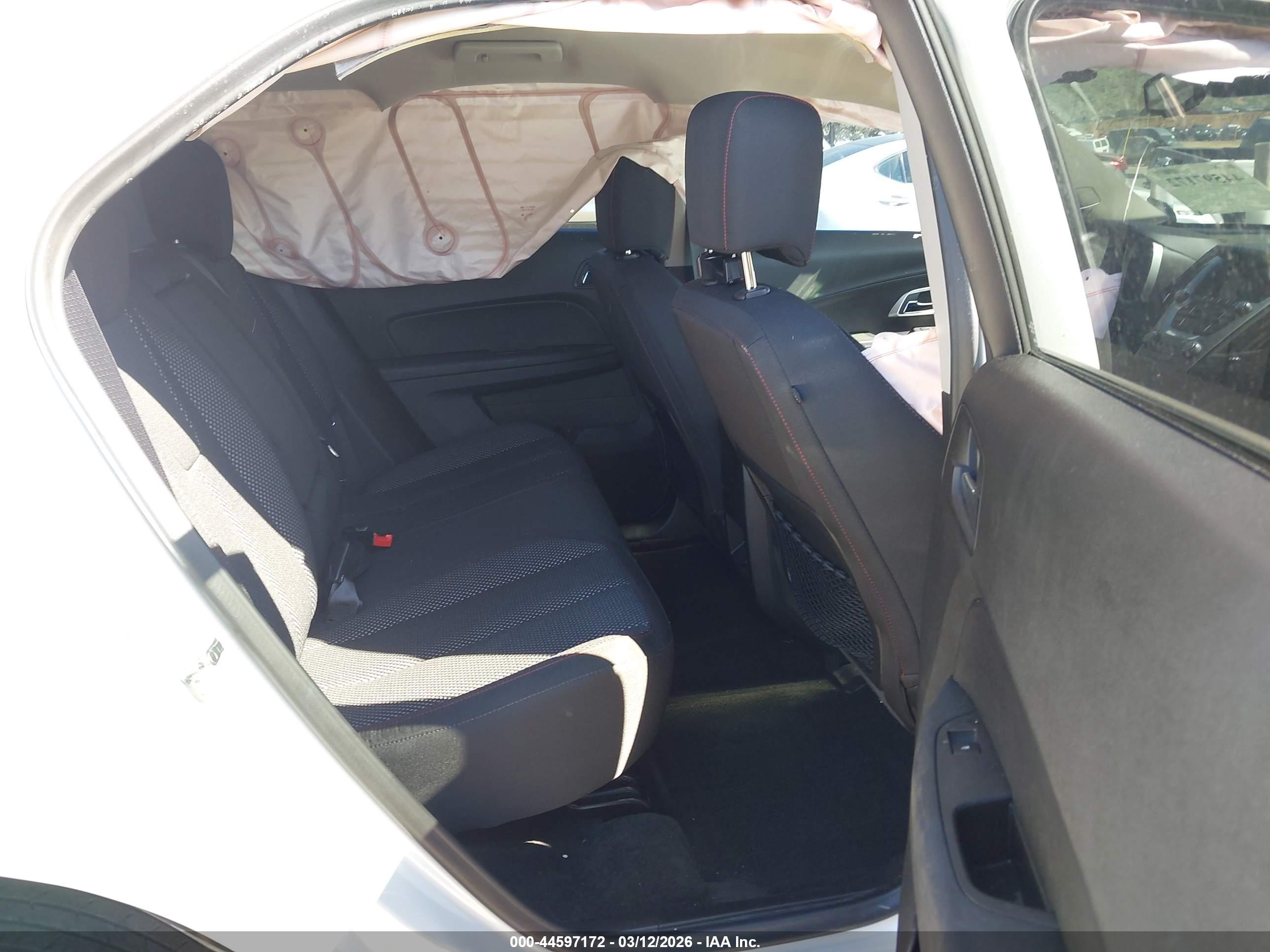 CHEVROLET EQUINOX image 8