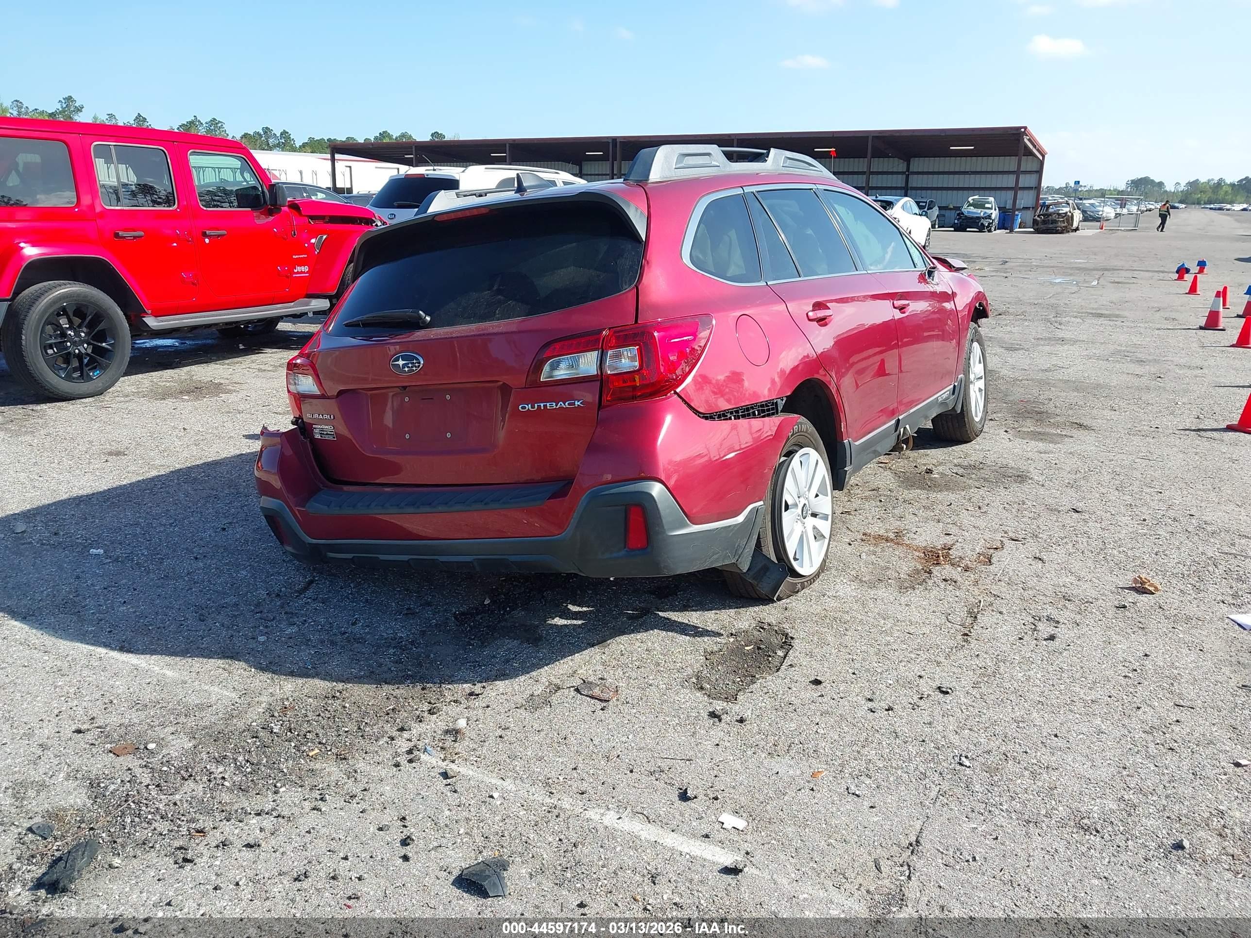 SUBARU OUTBACK image 4
