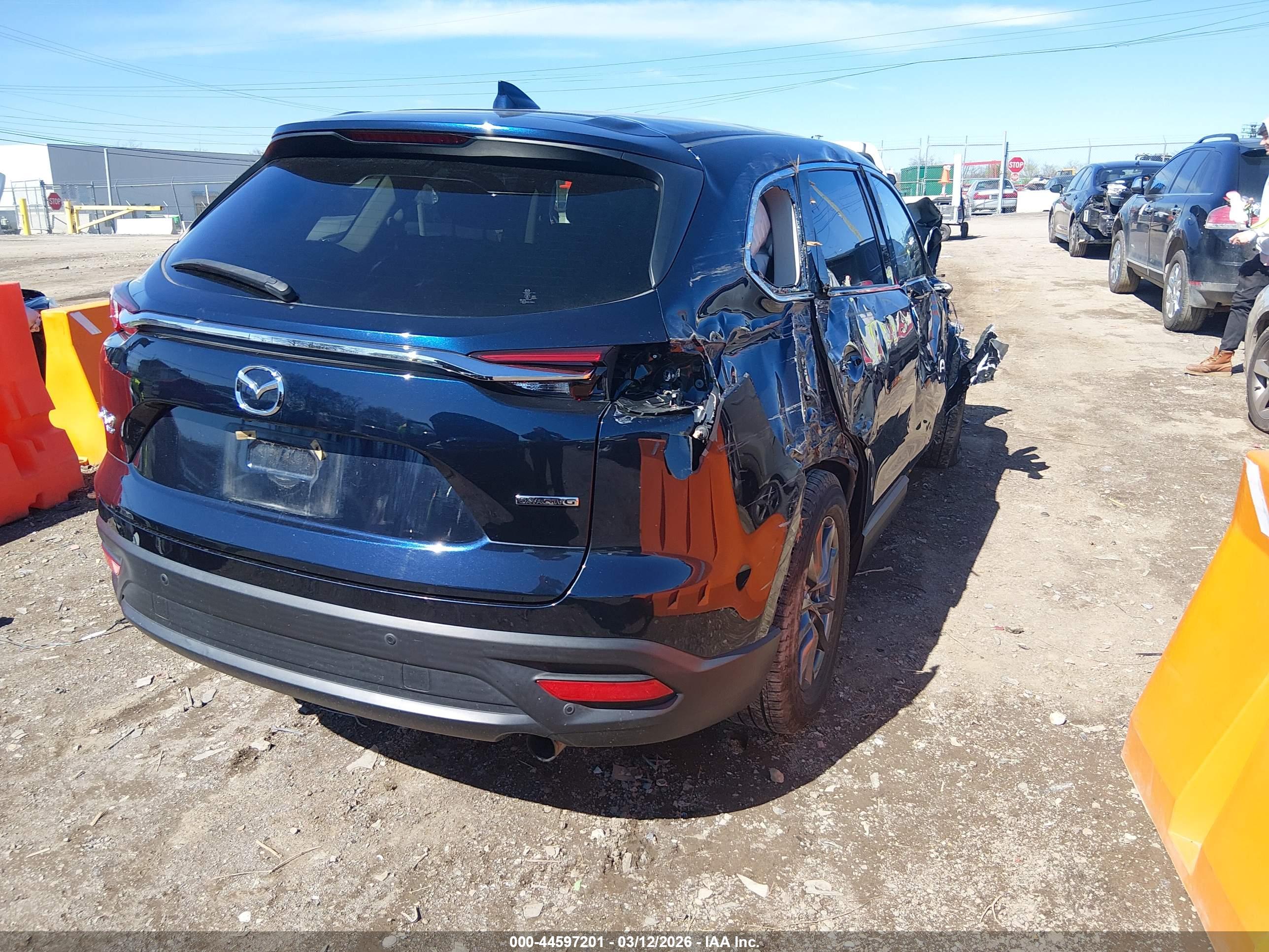 MAZDA CX-9 image 4