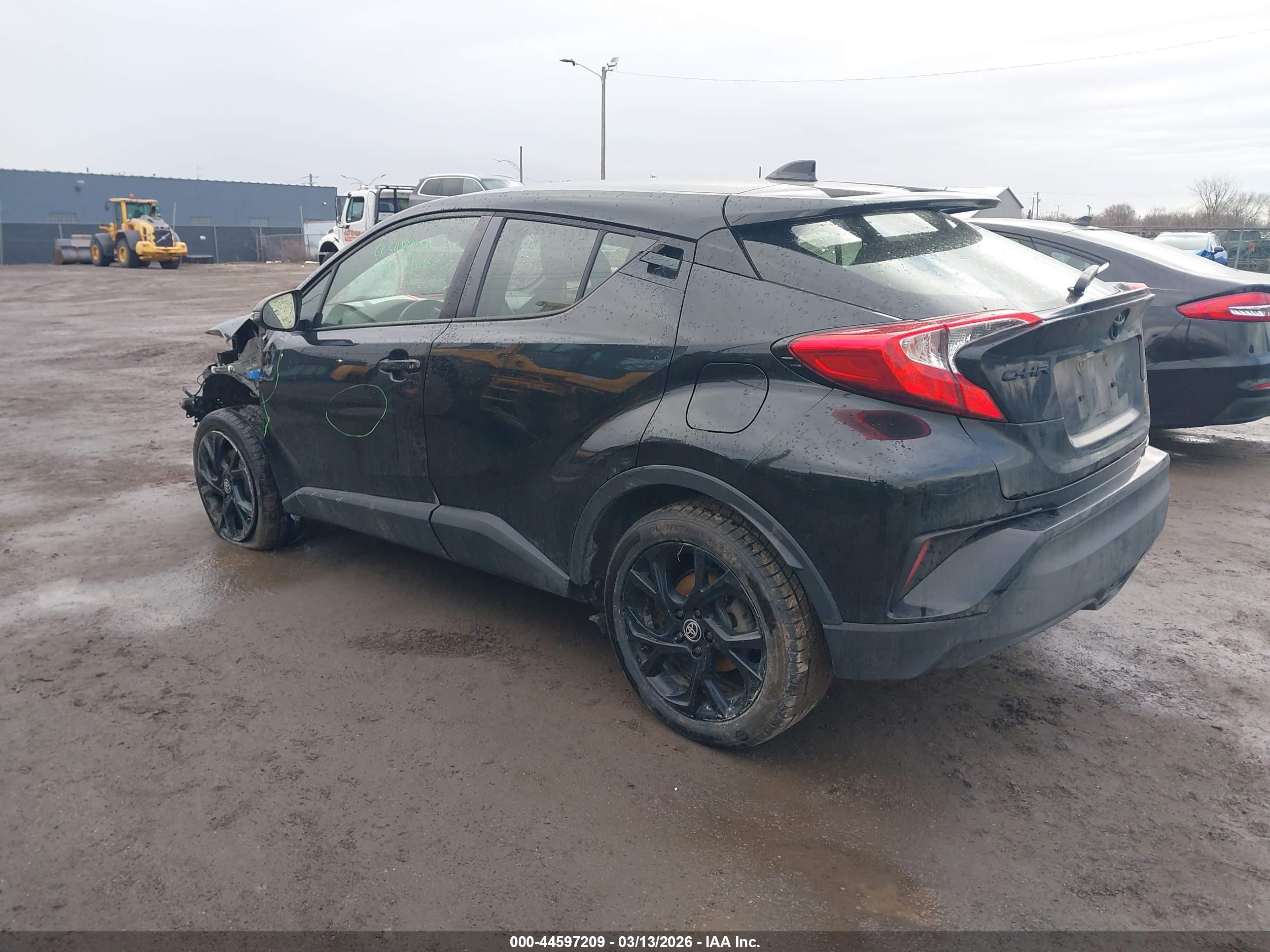 TOYOTA C-HR image 3