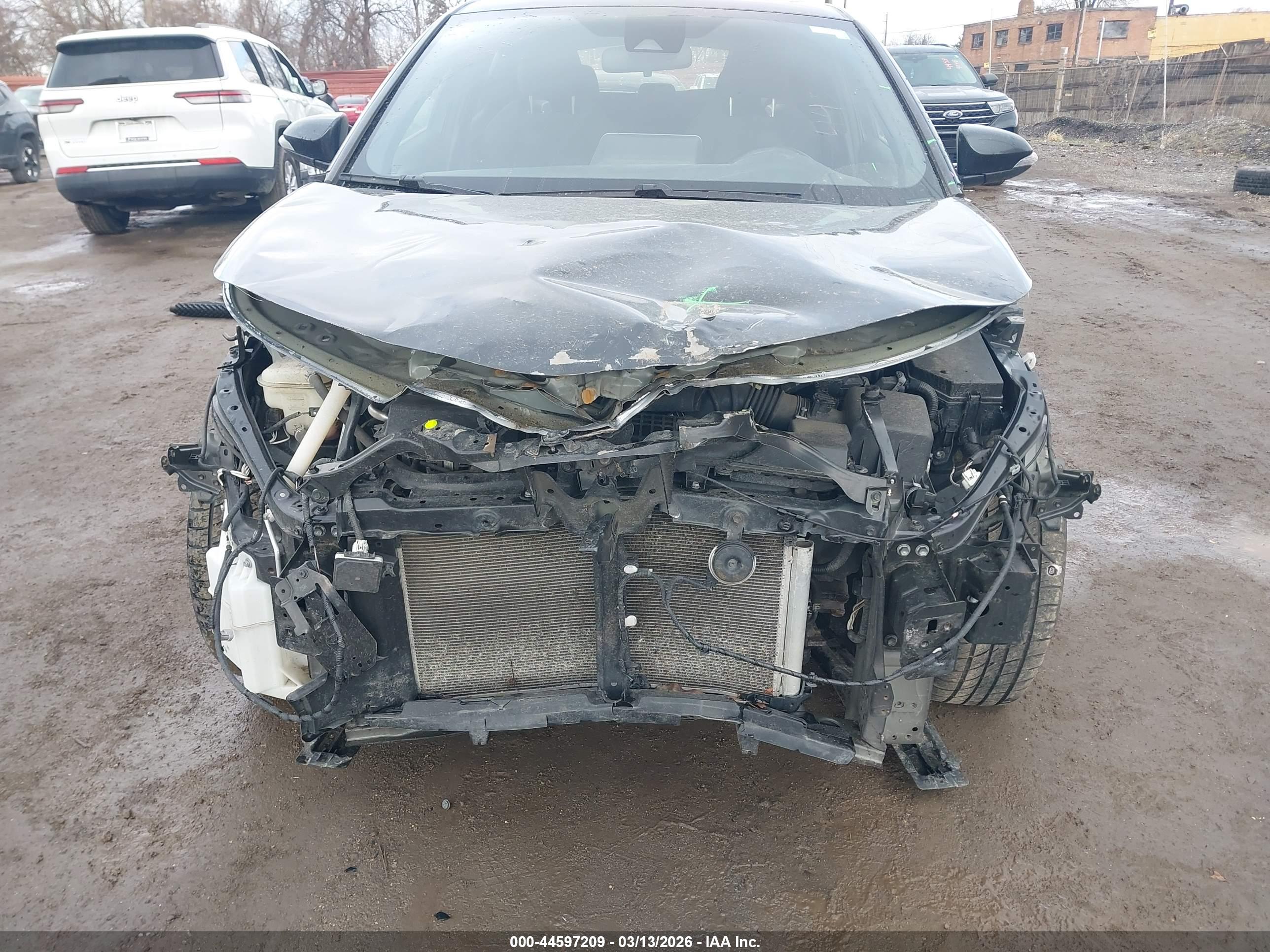 TOYOTA C-HR image 6