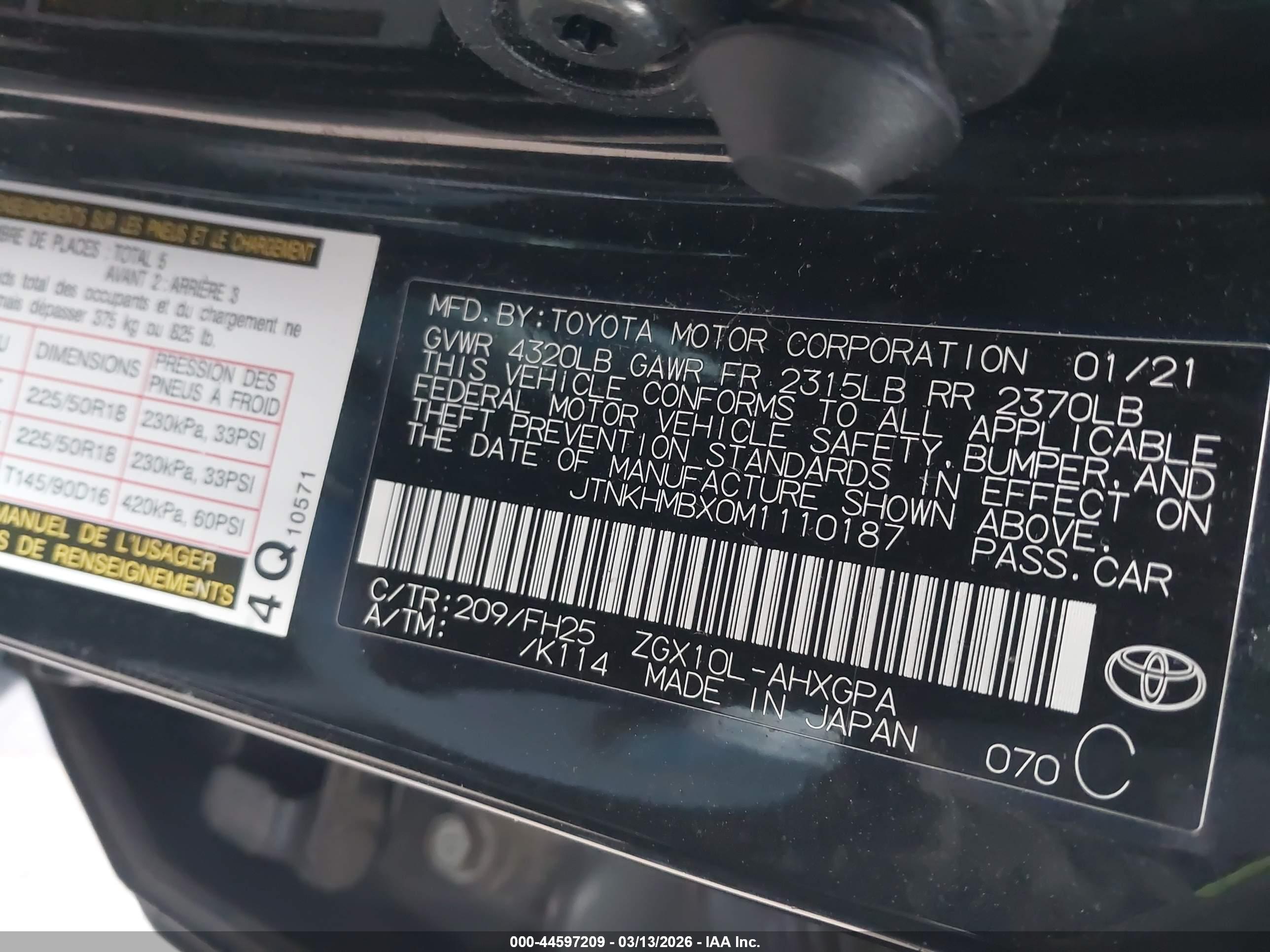 TOYOTA C-HR image 9