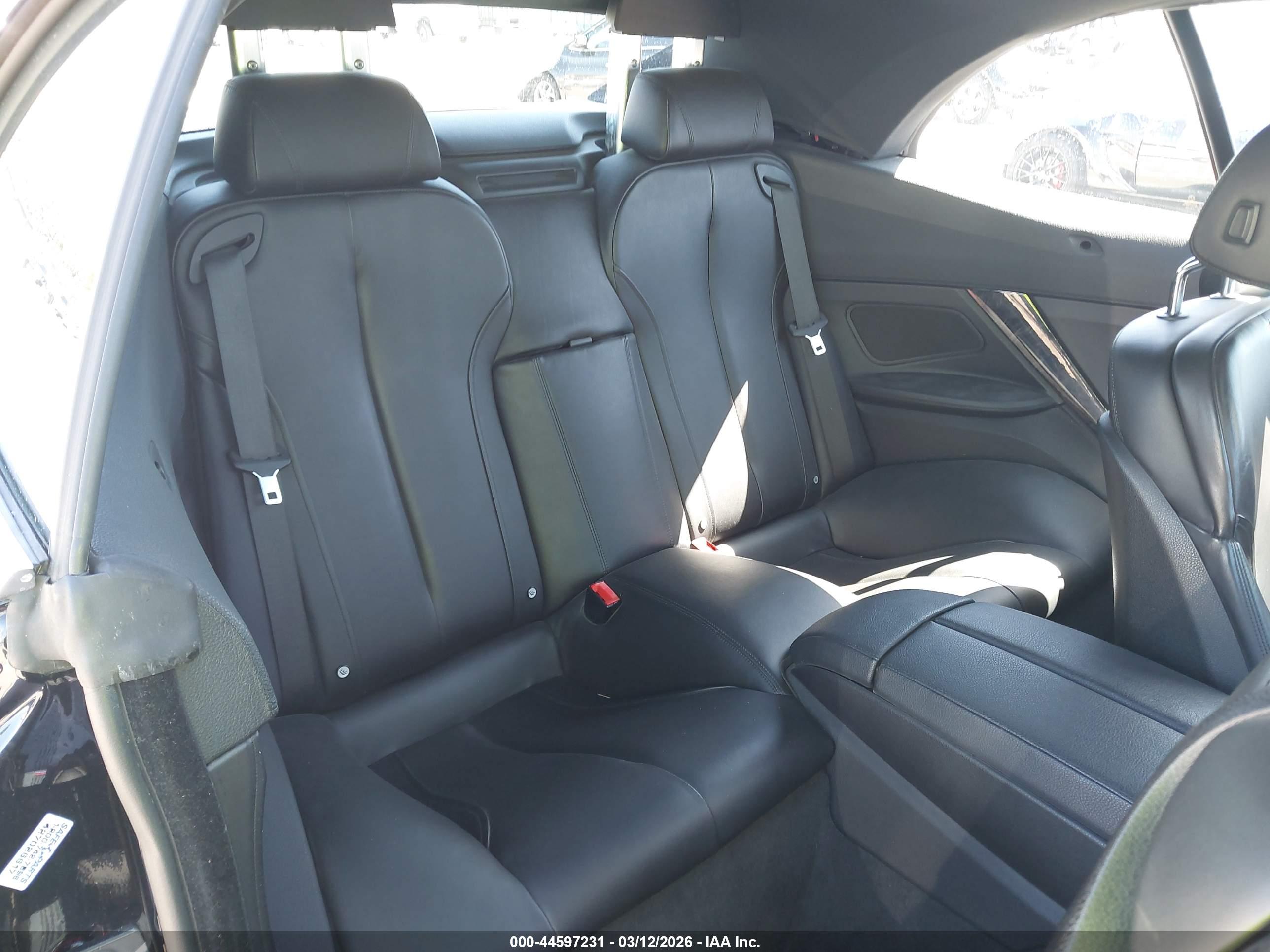 BMW 650I image 8