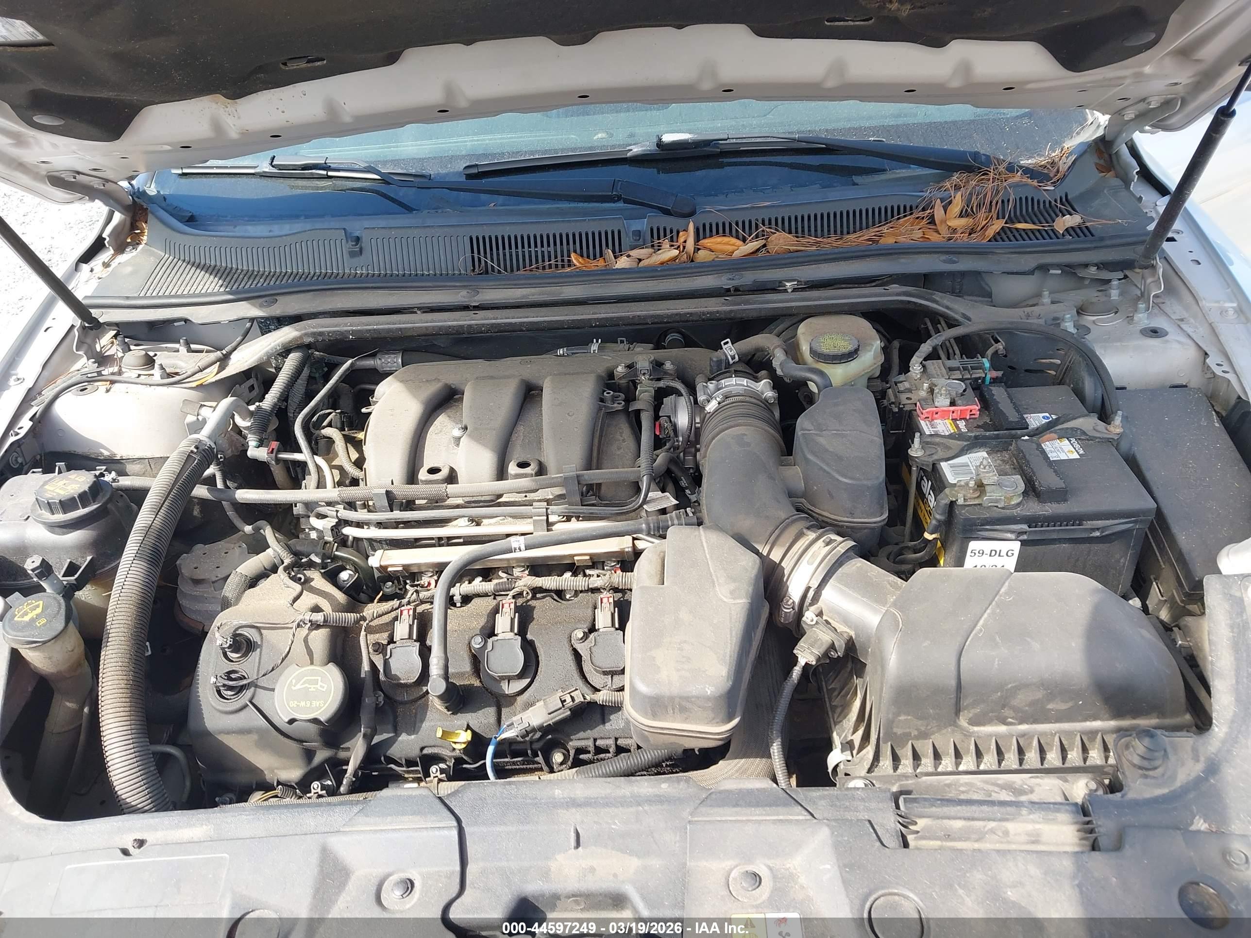 FORD TAURUS image 10