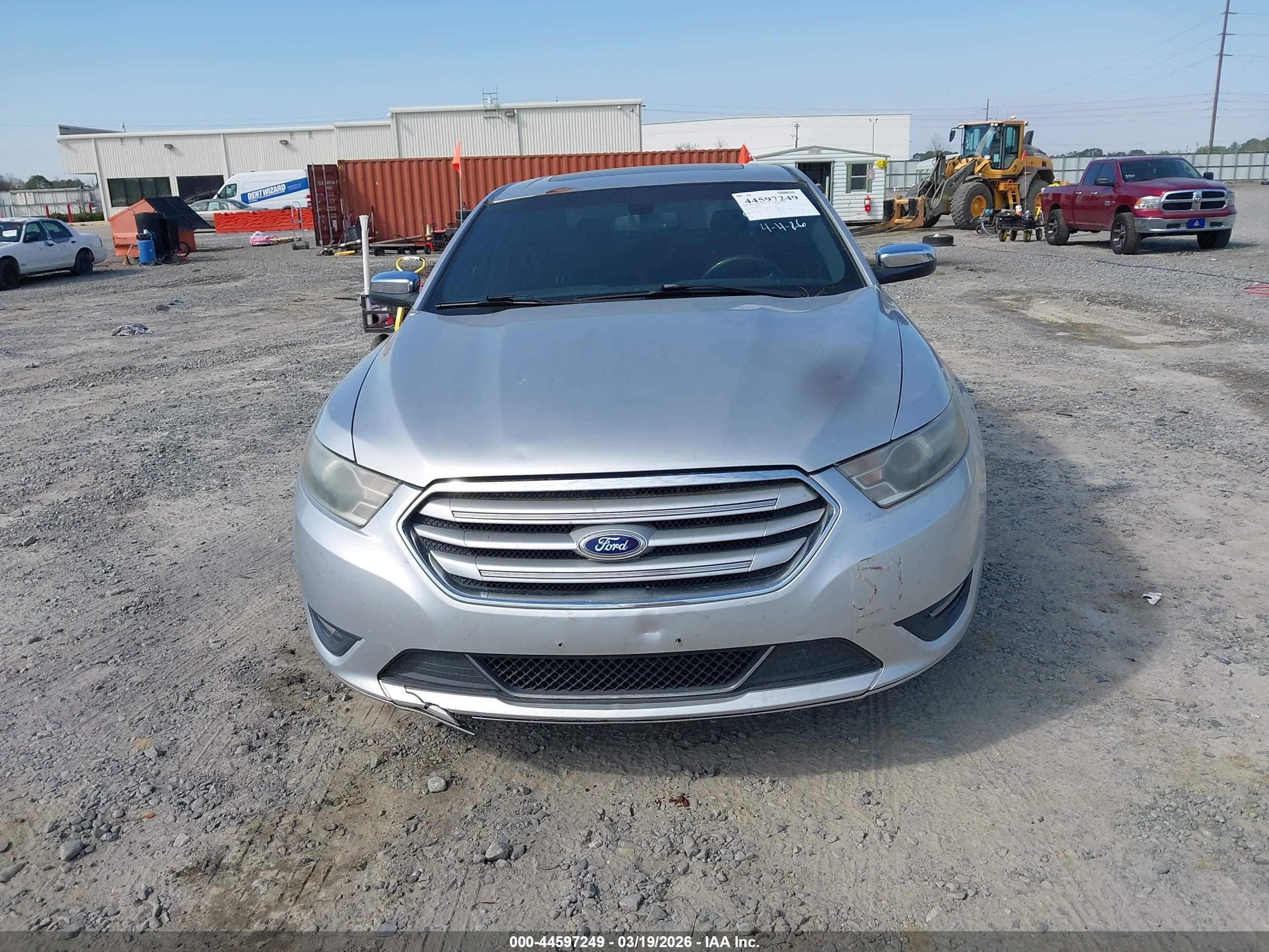 FORD TAURUS image 6