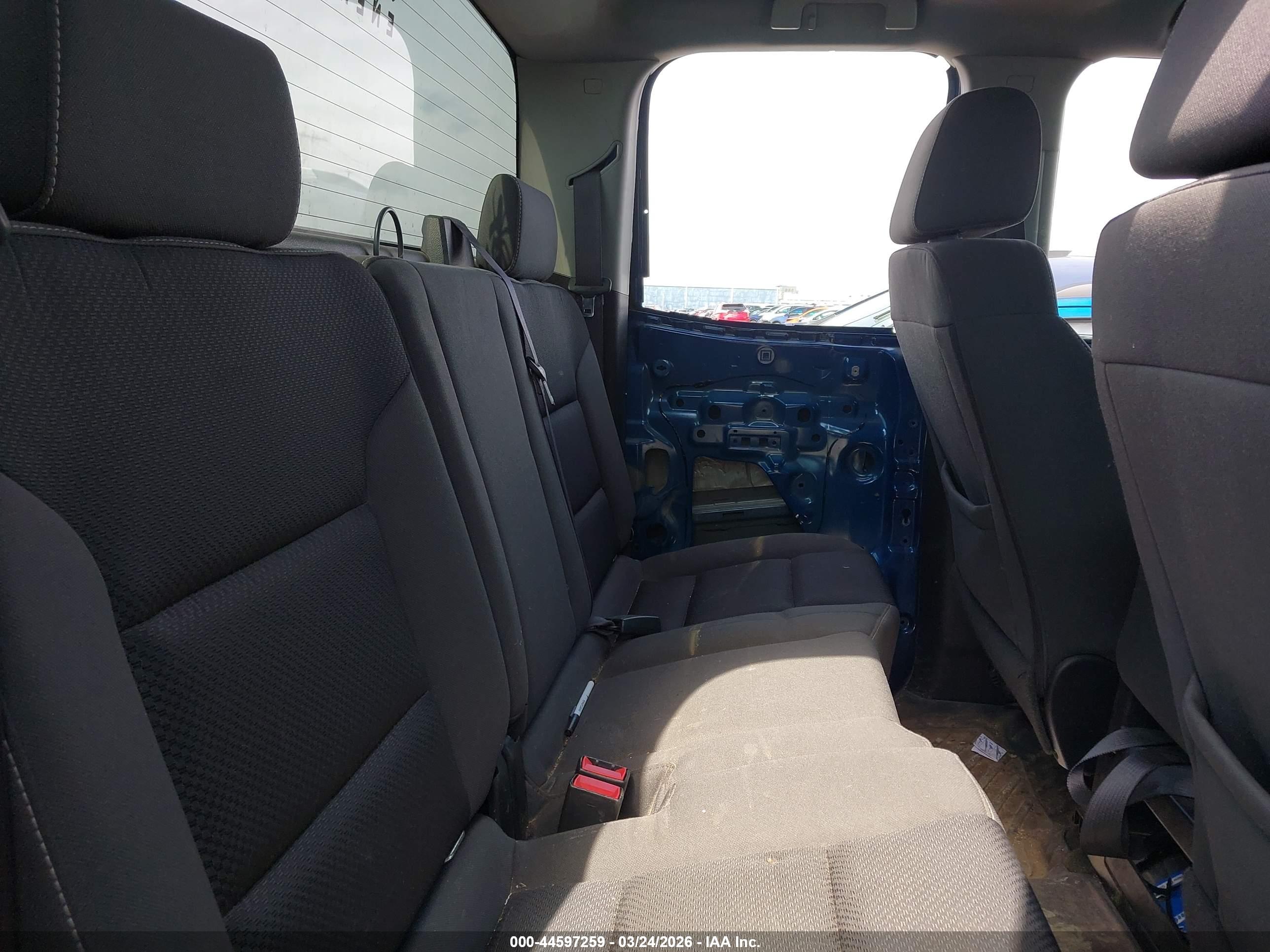 CHEVROLET SILVERADO image 8