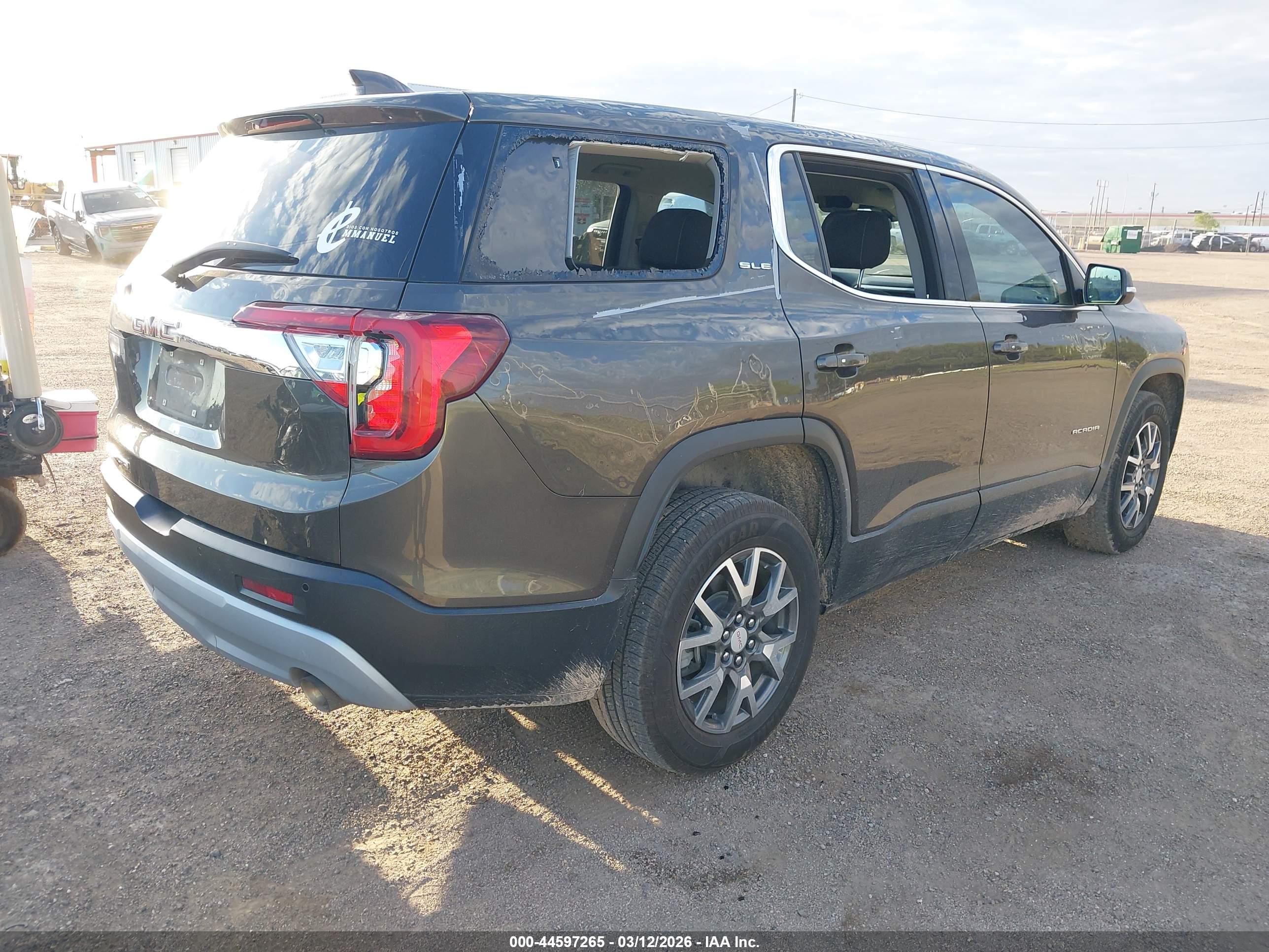 GMC ACADIA image 4
