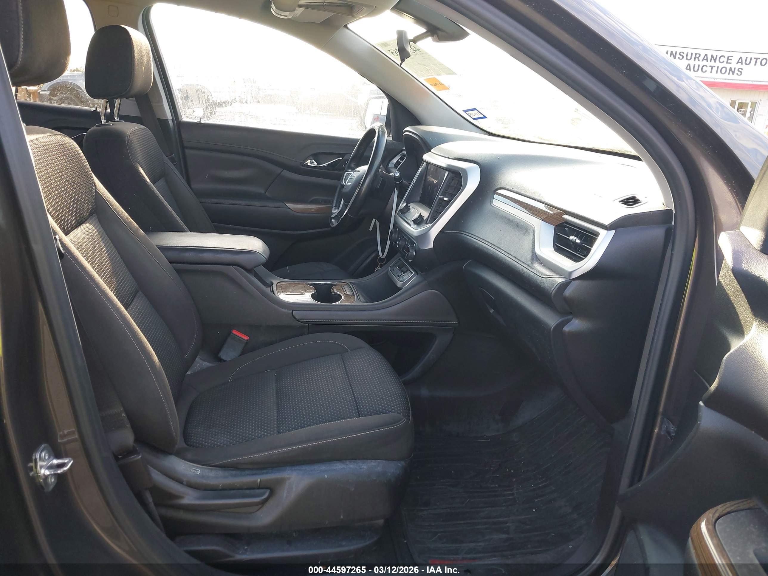 GMC ACADIA image 5