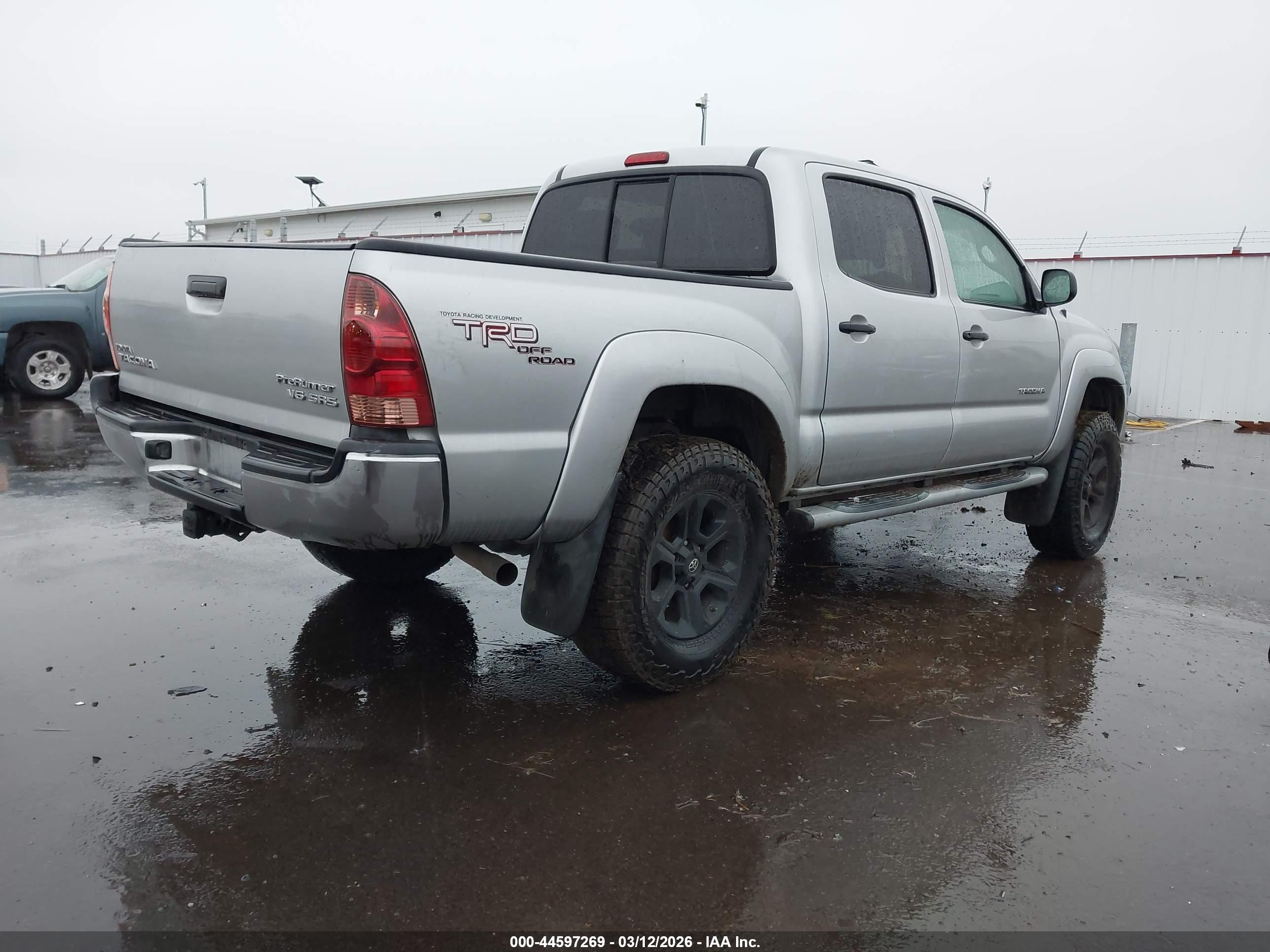 TOYOTA TACOMA image 4