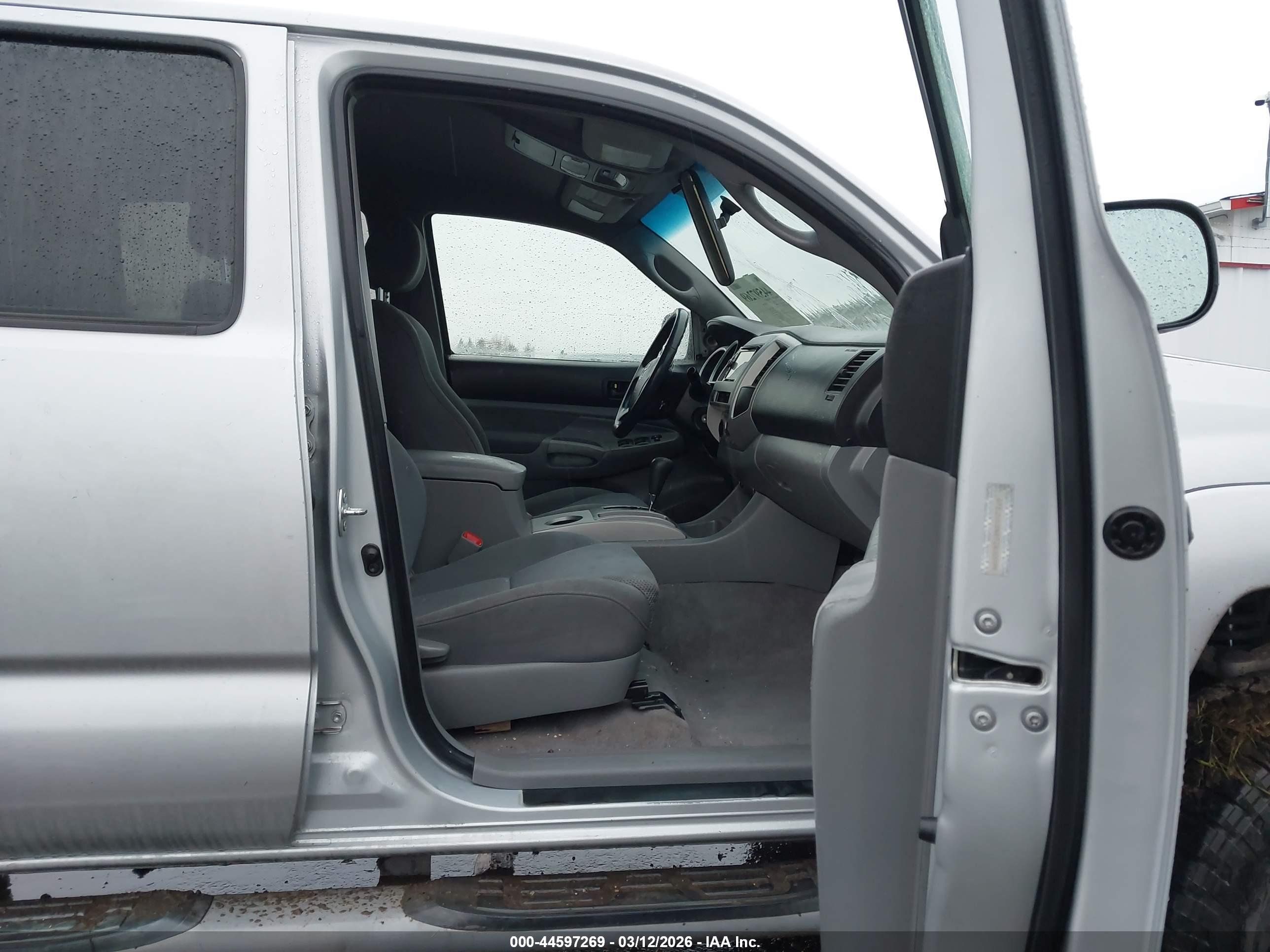 TOYOTA TACOMA image 5