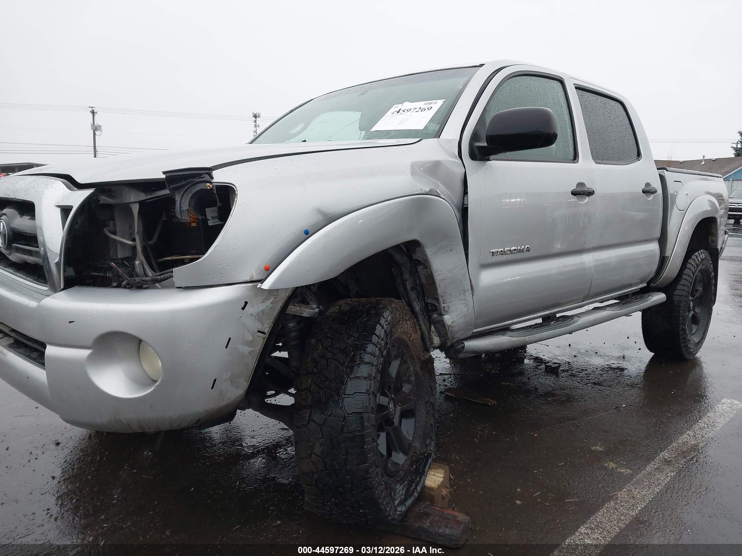 TOYOTA TACOMA image 6