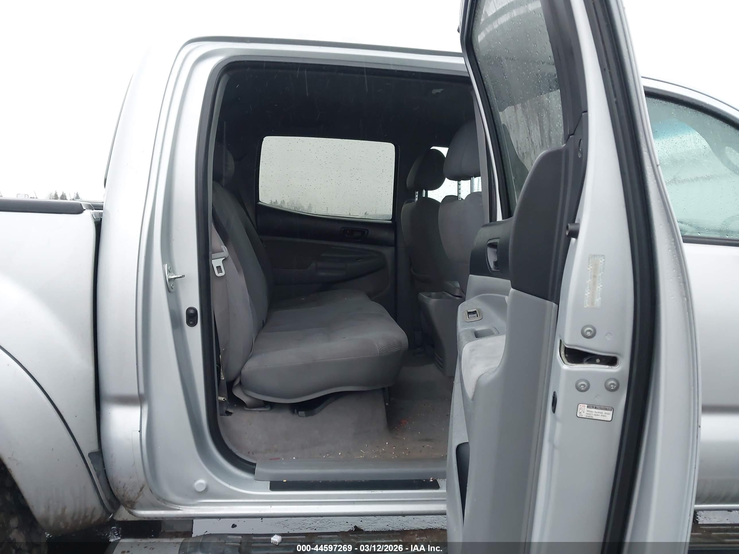 TOYOTA TACOMA image 8