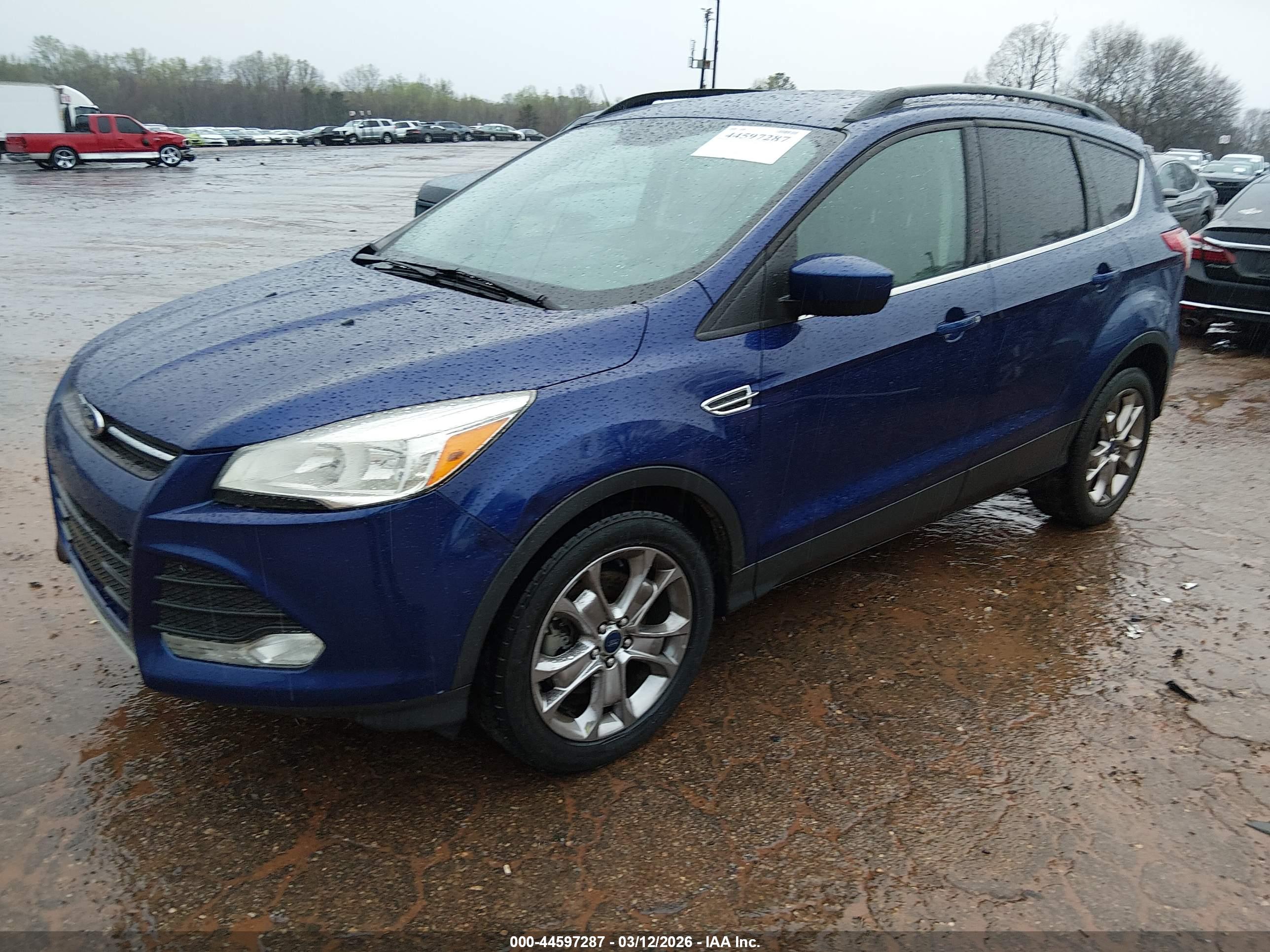 FORD ESCAPE image 2