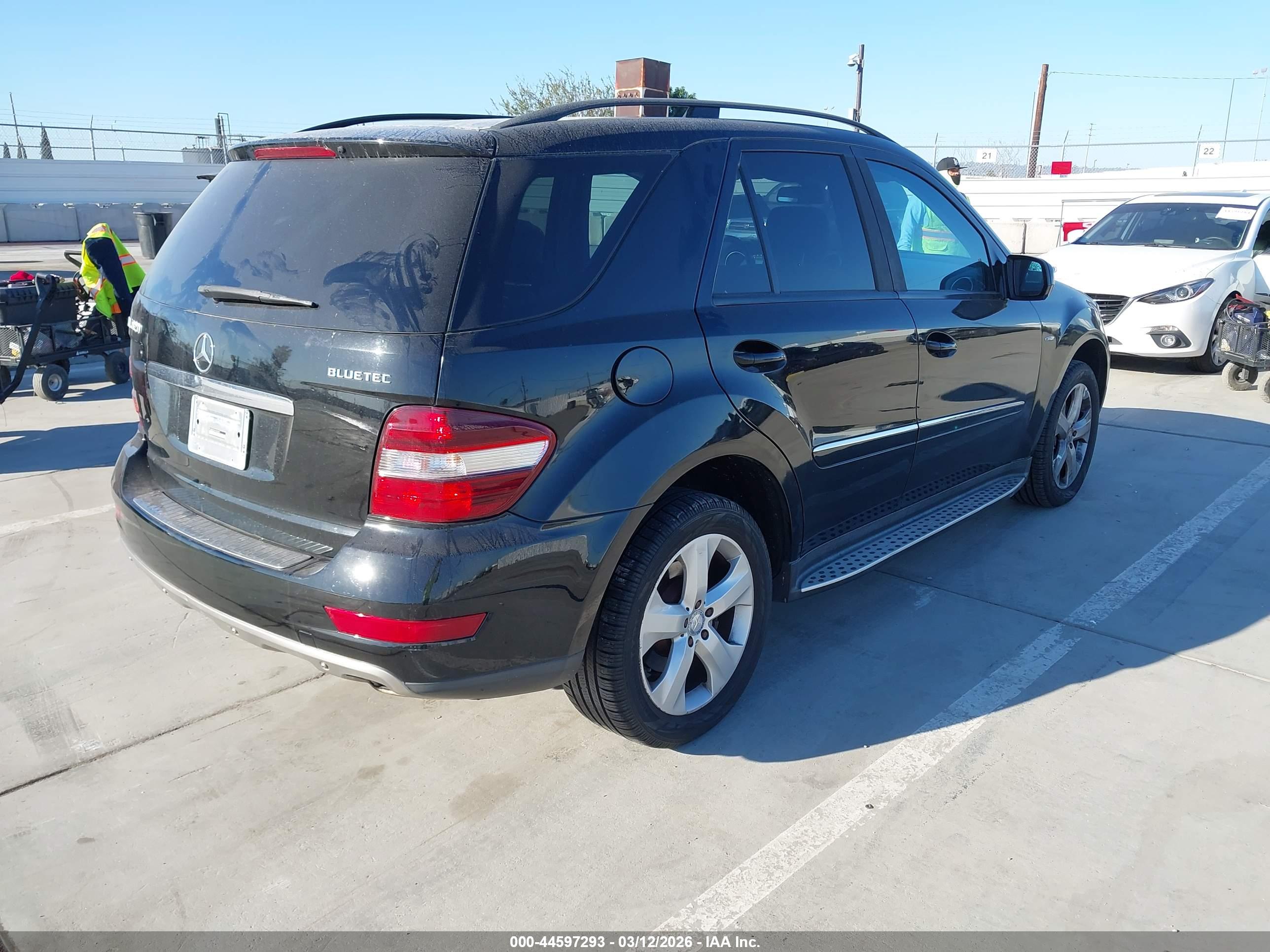 MERCEDES-BENZ ML image 4