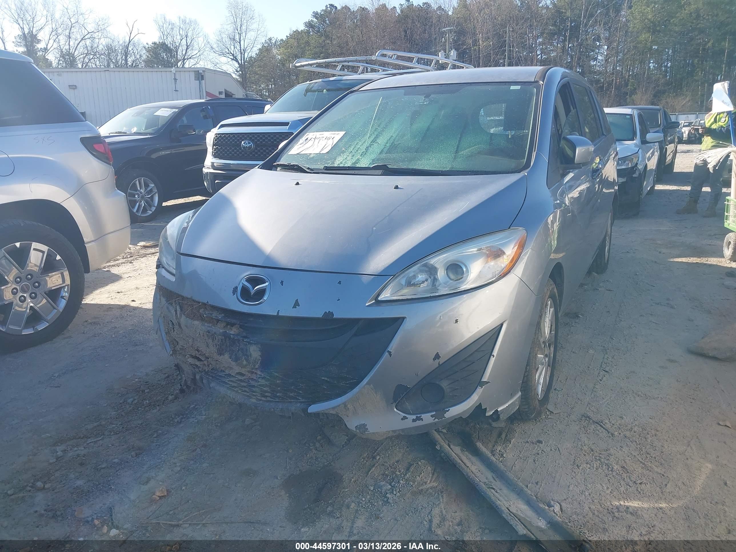 MAZDA MAZDA5 image 2