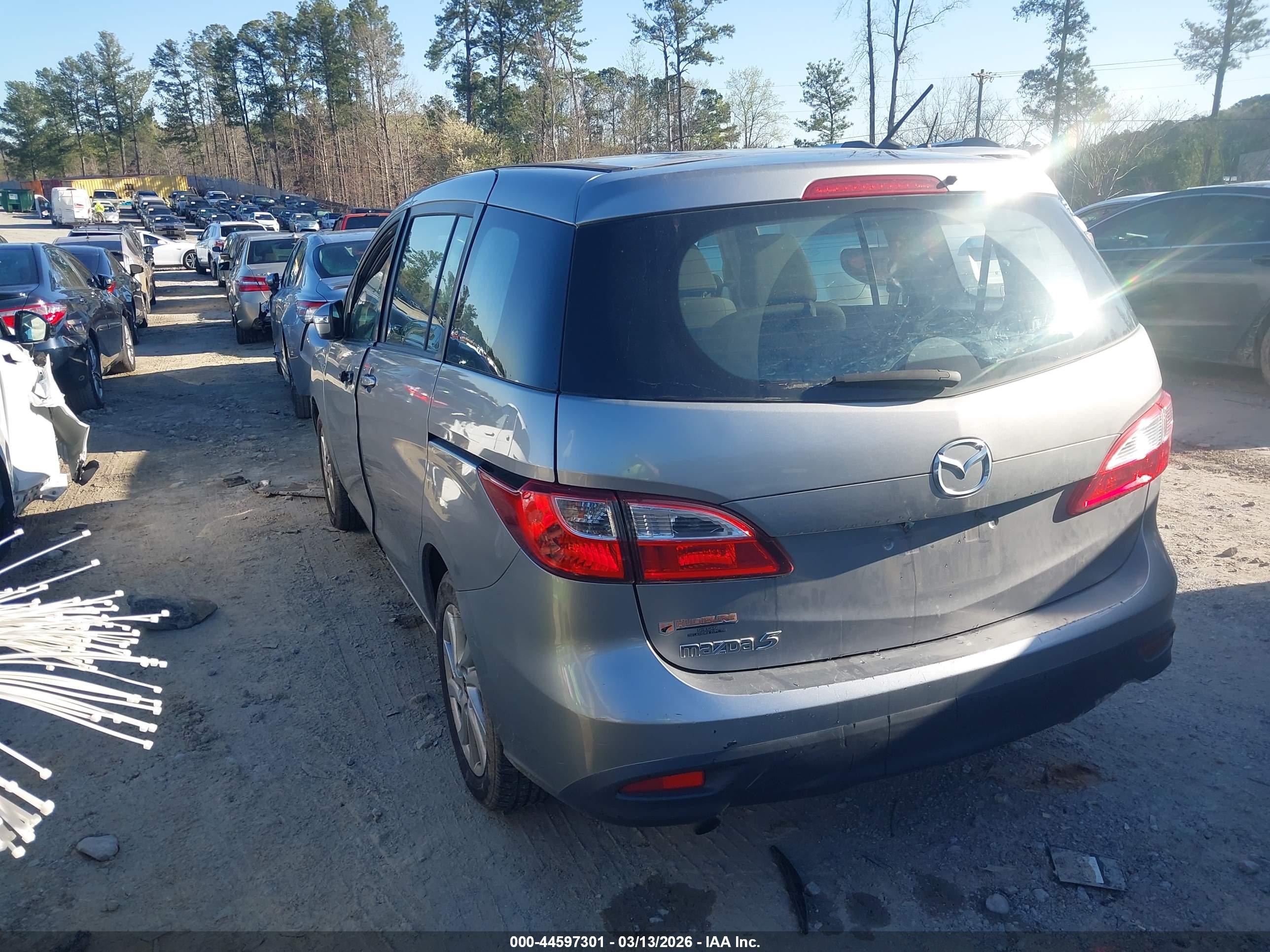 MAZDA MAZDA5 image 3