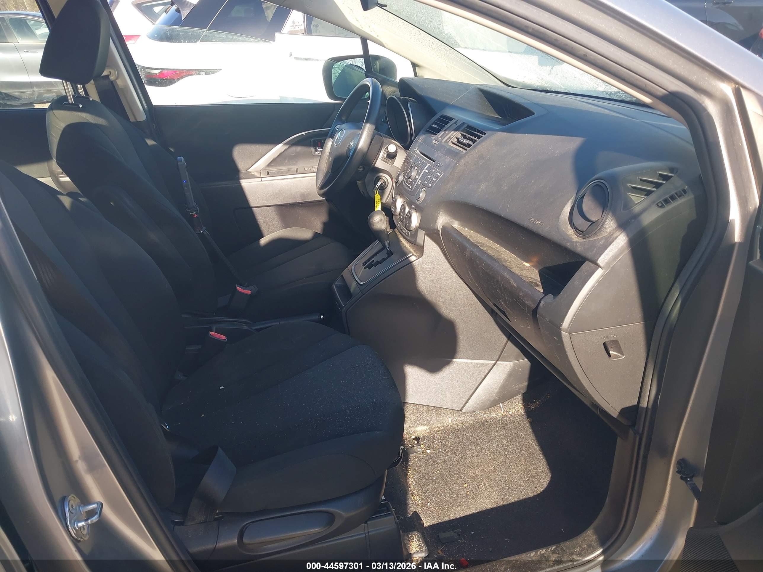 MAZDA MAZDA5 image 5
