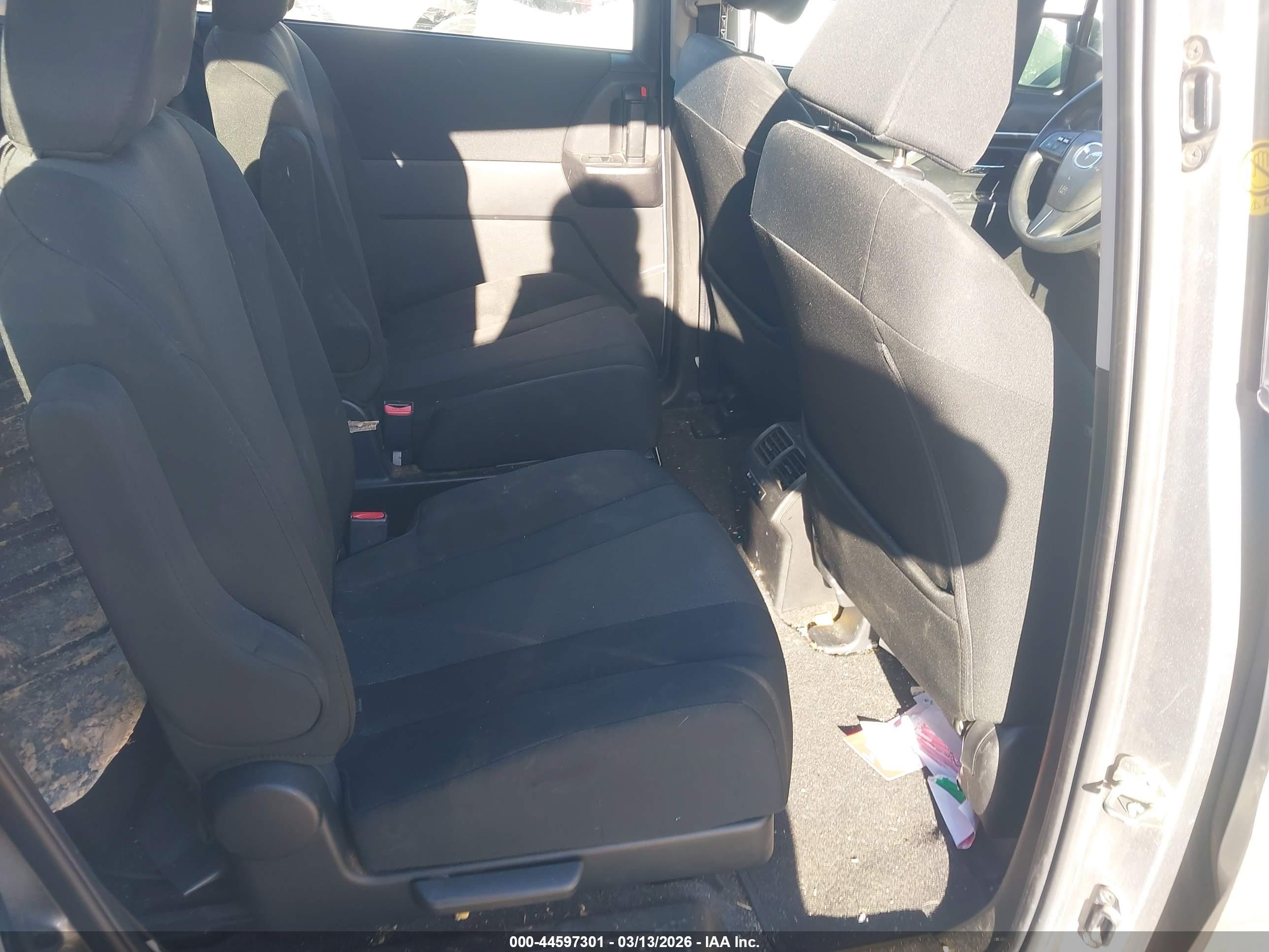 MAZDA MAZDA5 image 8