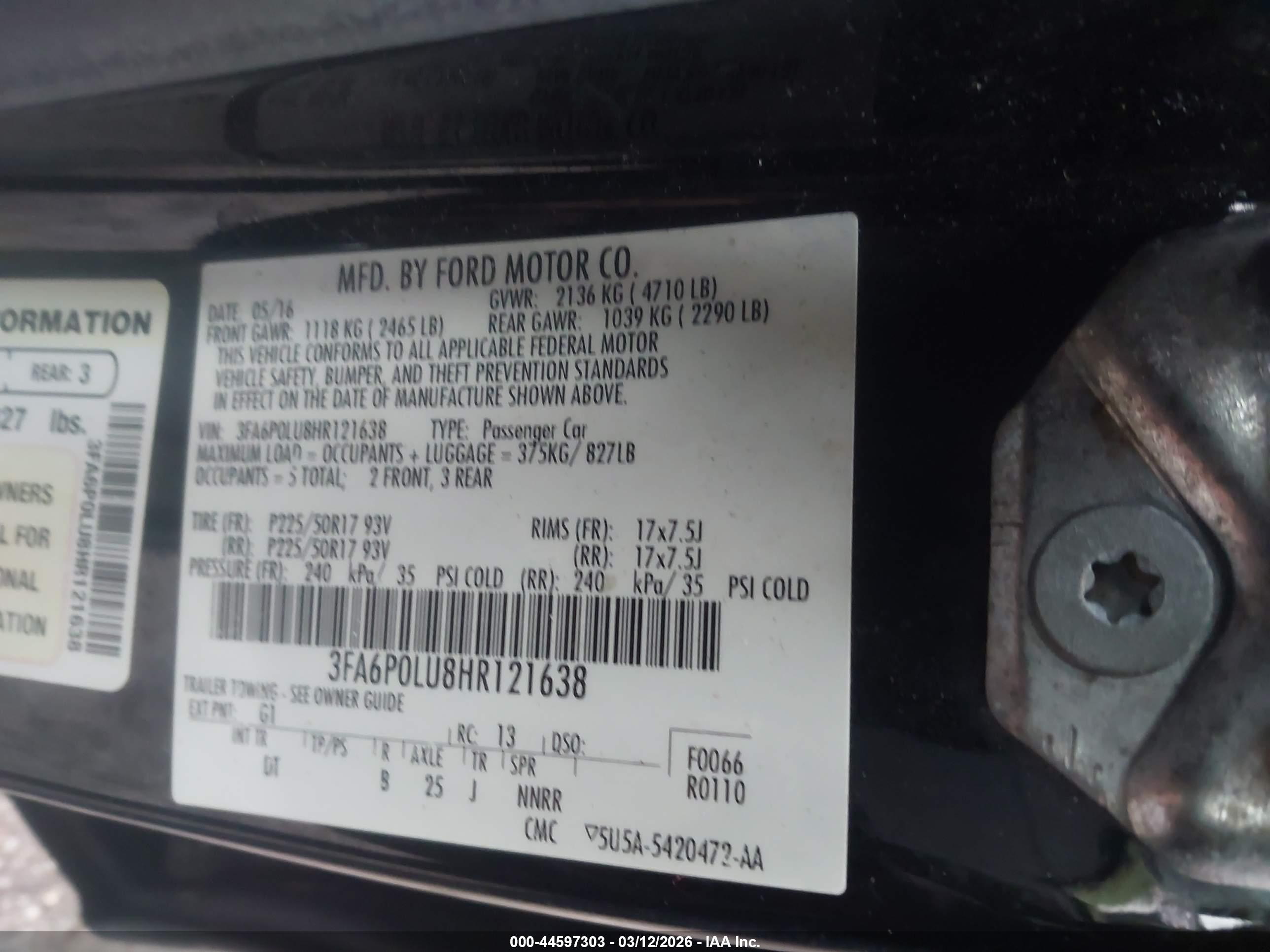 FORD FUSION image 9