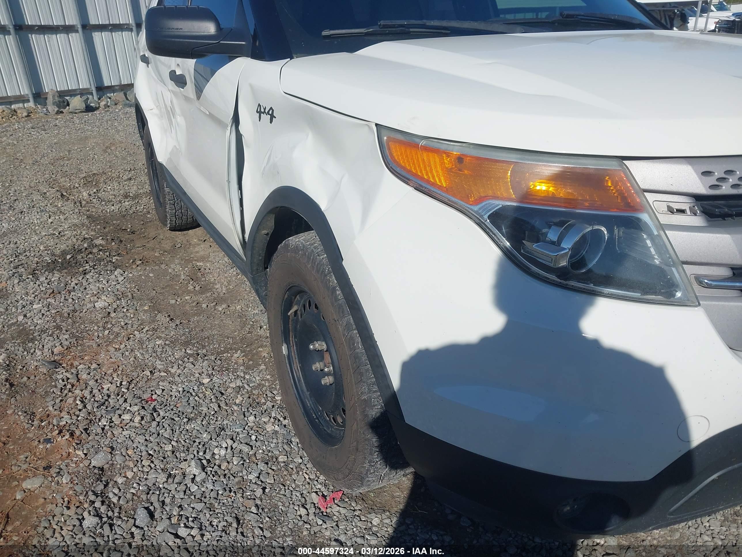 FORD EXPLORER image 6