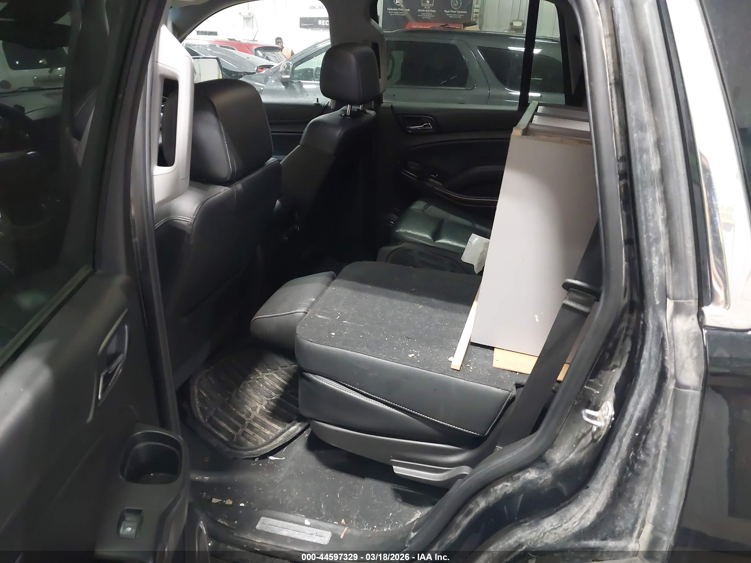 CHEVROLET TAHOE image 8