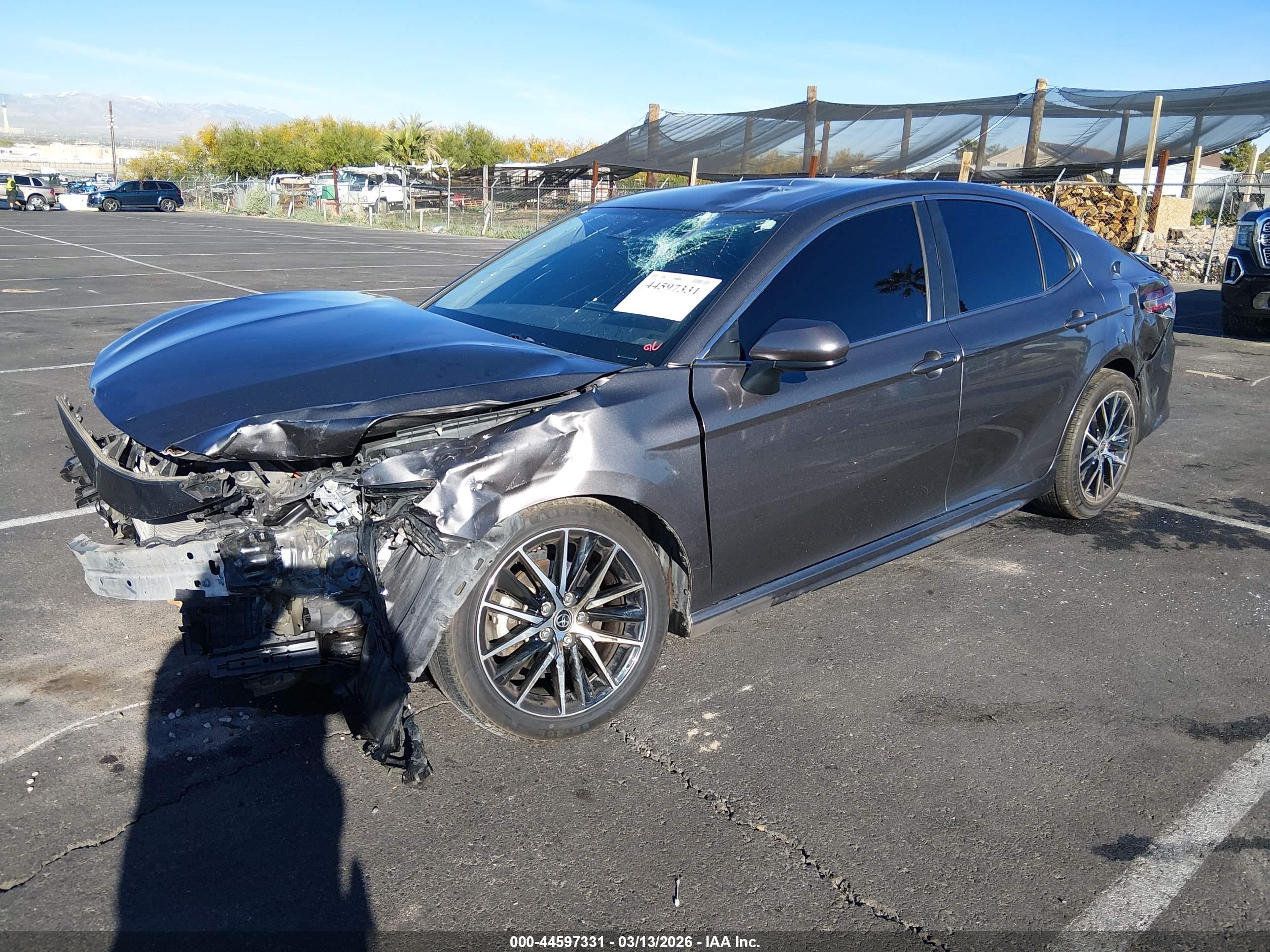 TOYOTA CAMRY image 2