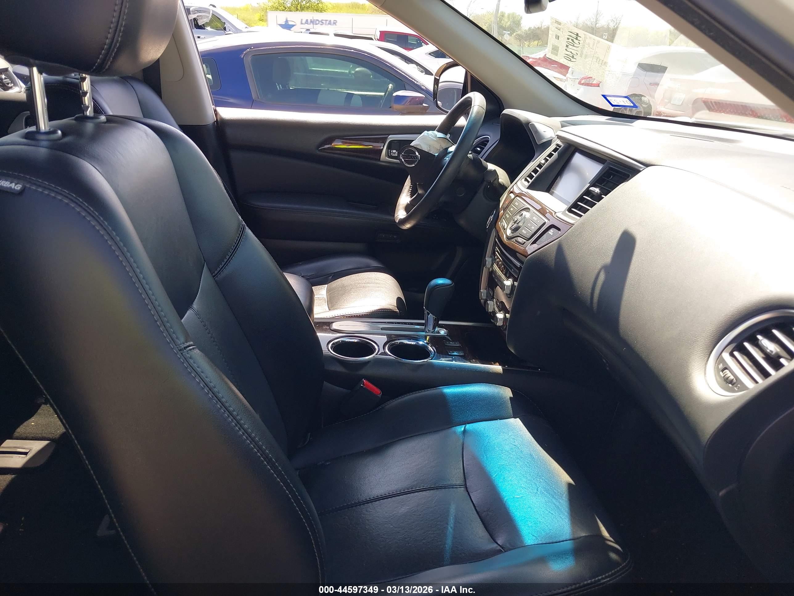 NISSAN PATHFINDER image 5