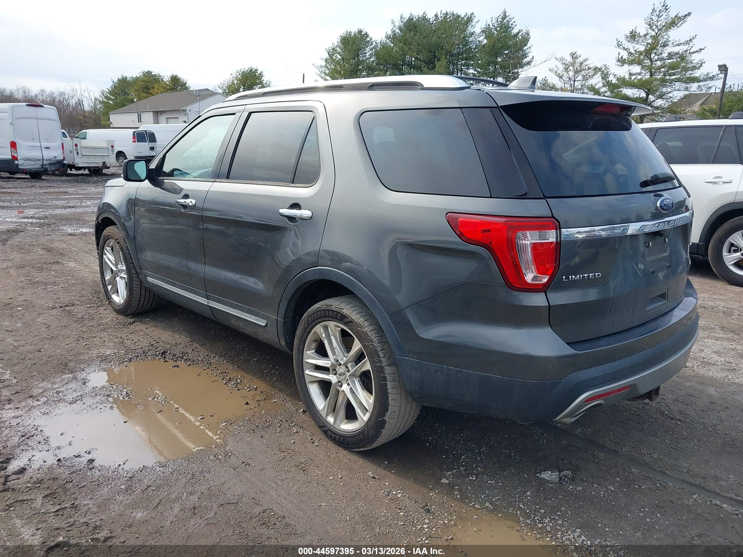 FORD EXPLORER image 3
