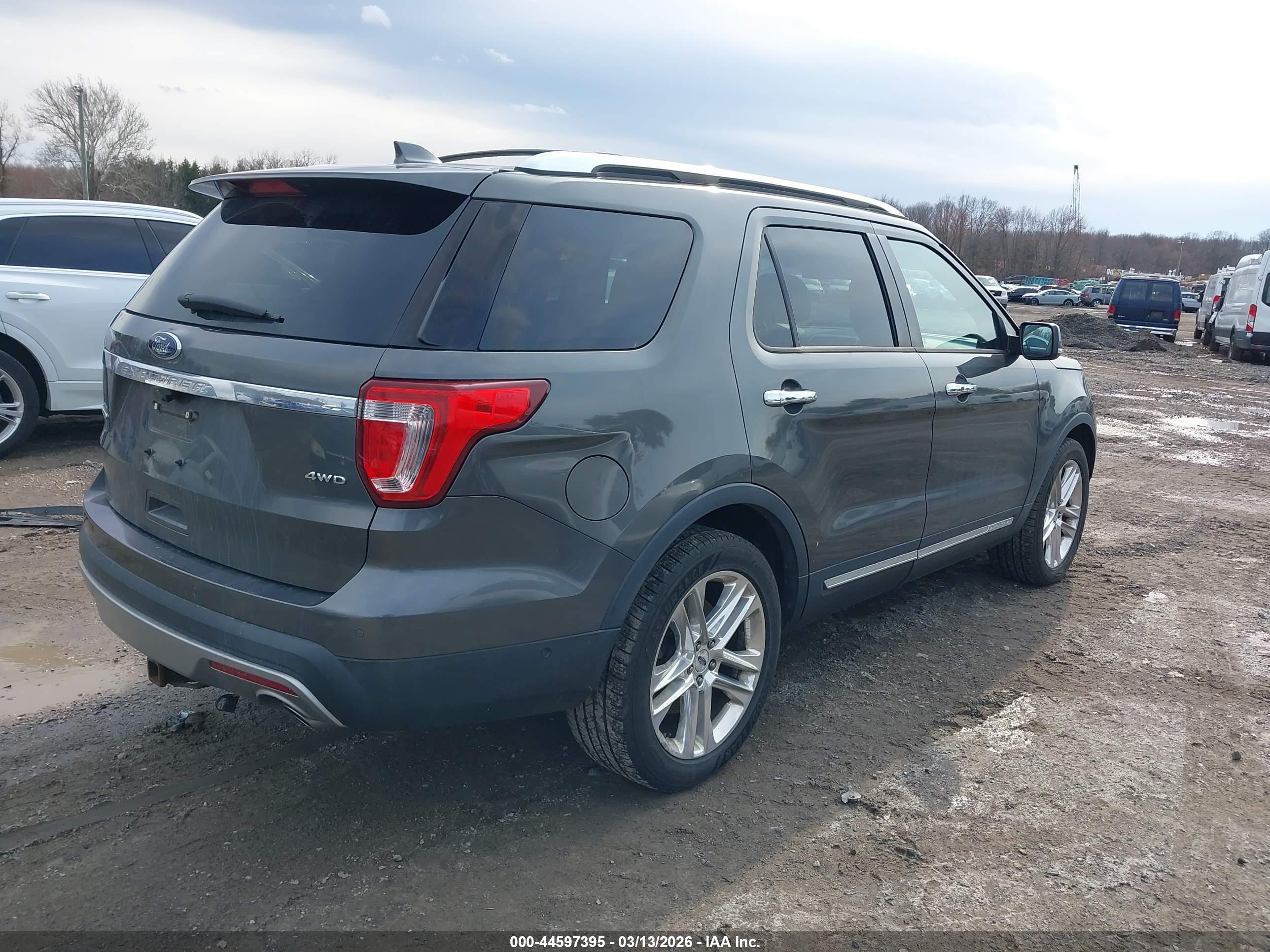 FORD EXPLORER image 4