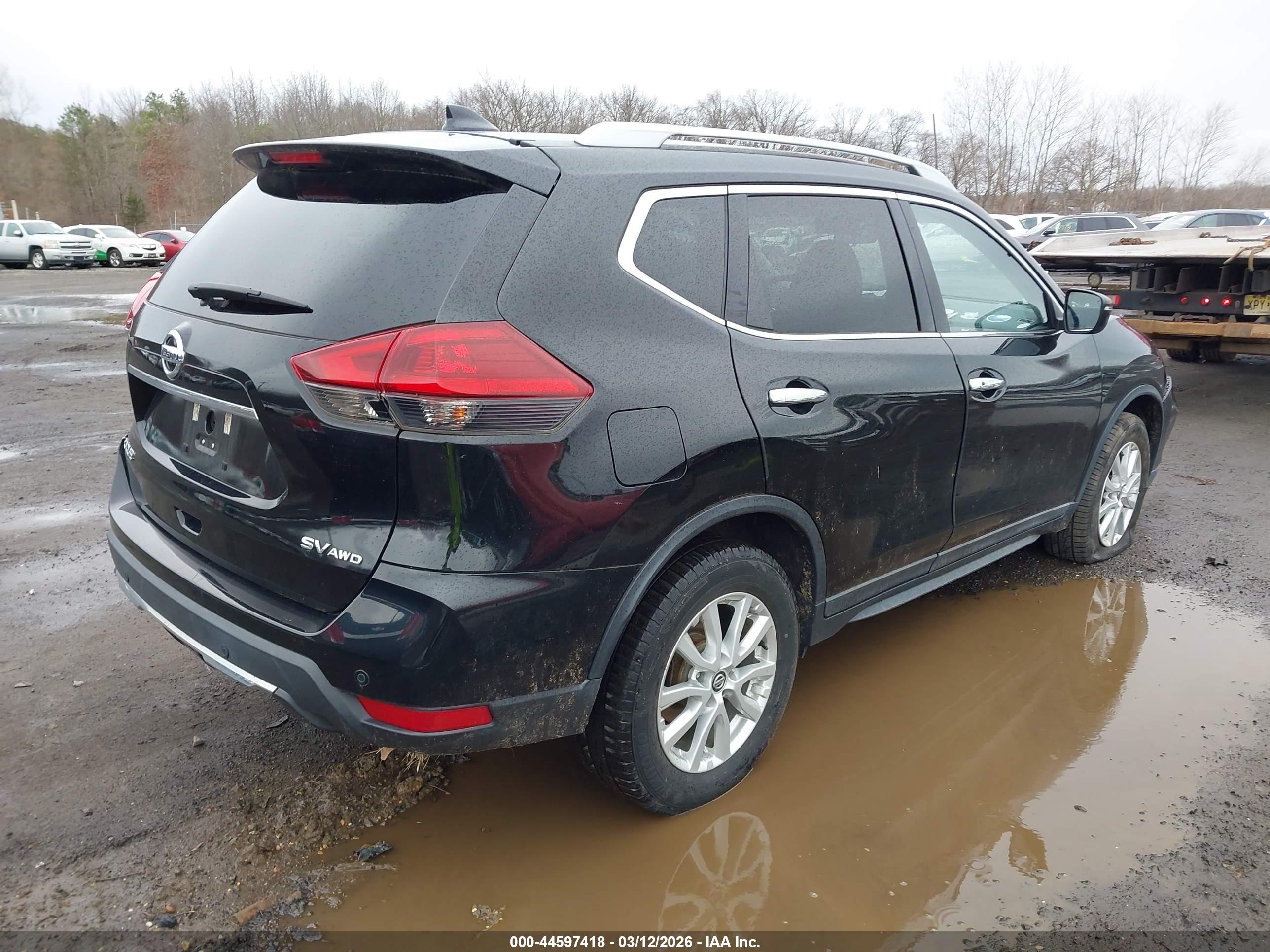 NISSAN ROGUE image 4