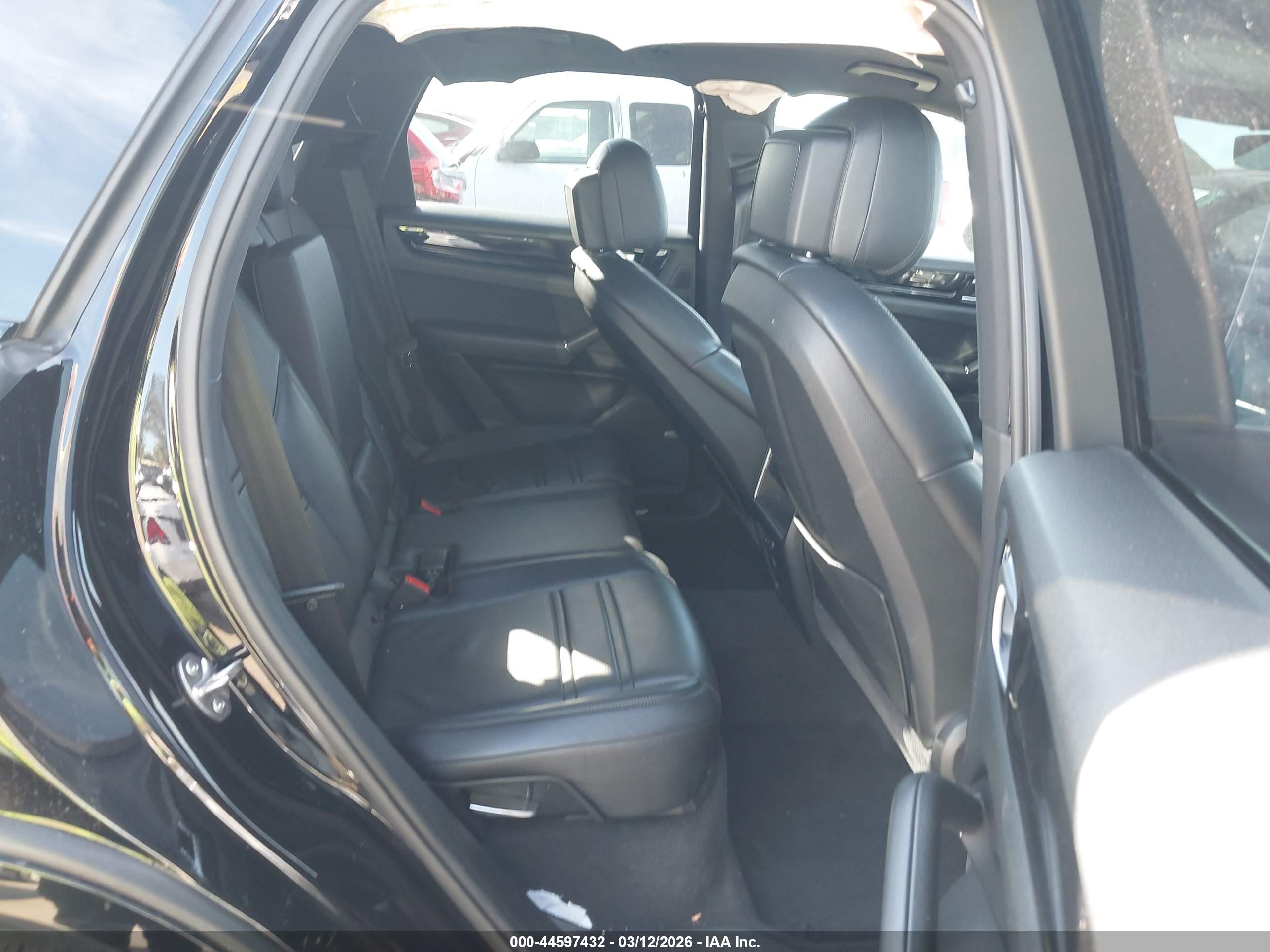 PORSCHE CAYENNE image 8